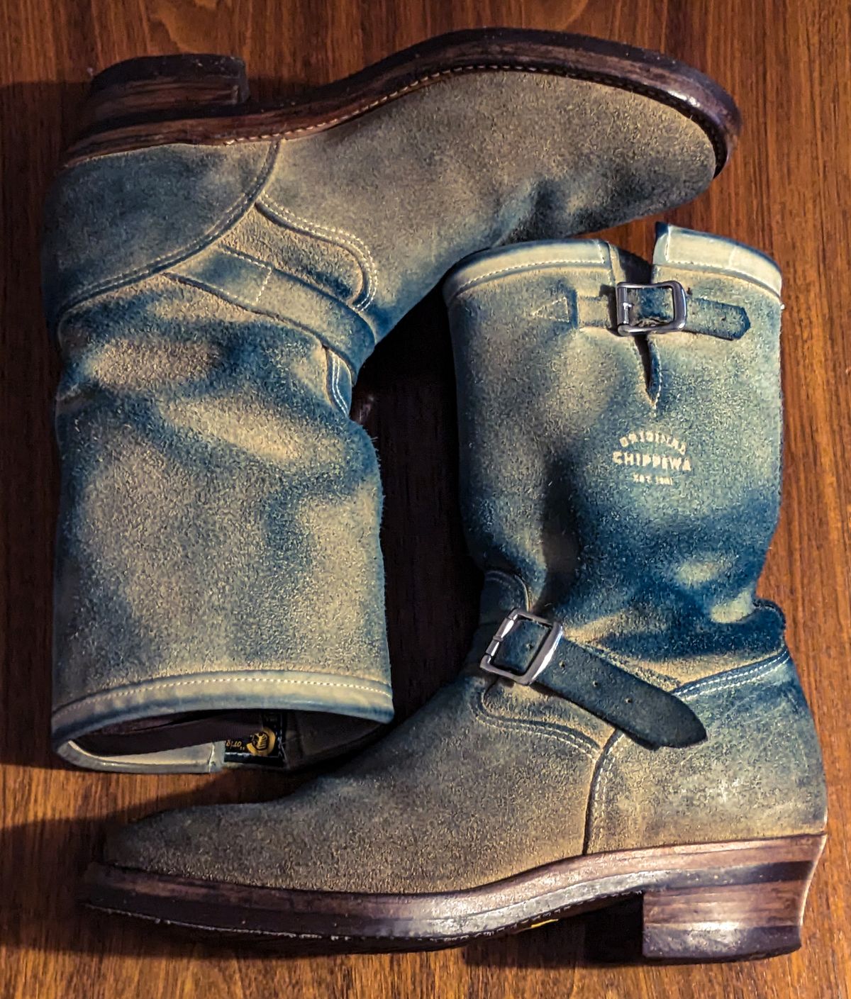 Photo by melloyello on February 4, 2023 of the Chippewa 11" Engineer Boot in Sand Roughout.