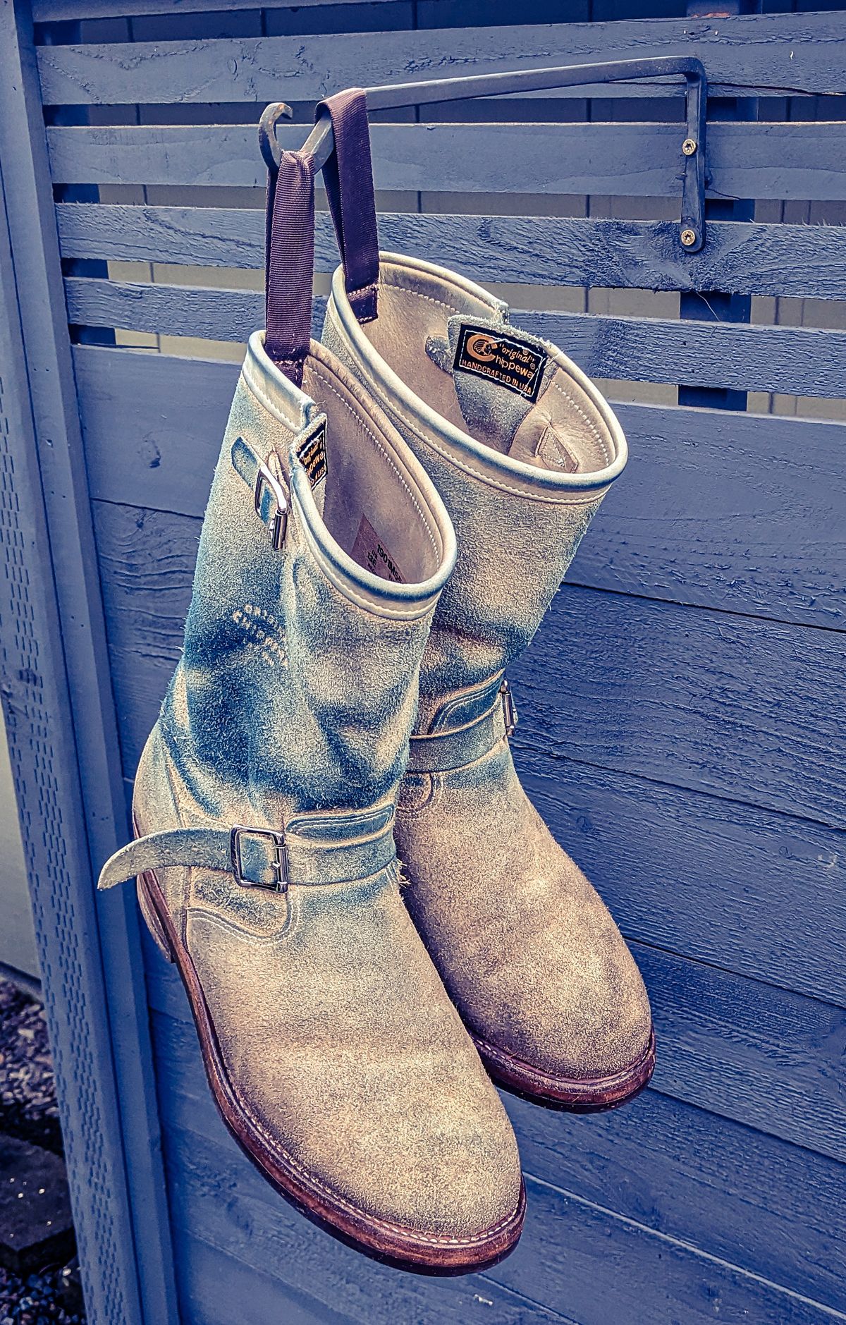 Photo by melloyello on April 4, 2023 of the Chippewa 11" Engineer Boot in Sand Roughout.