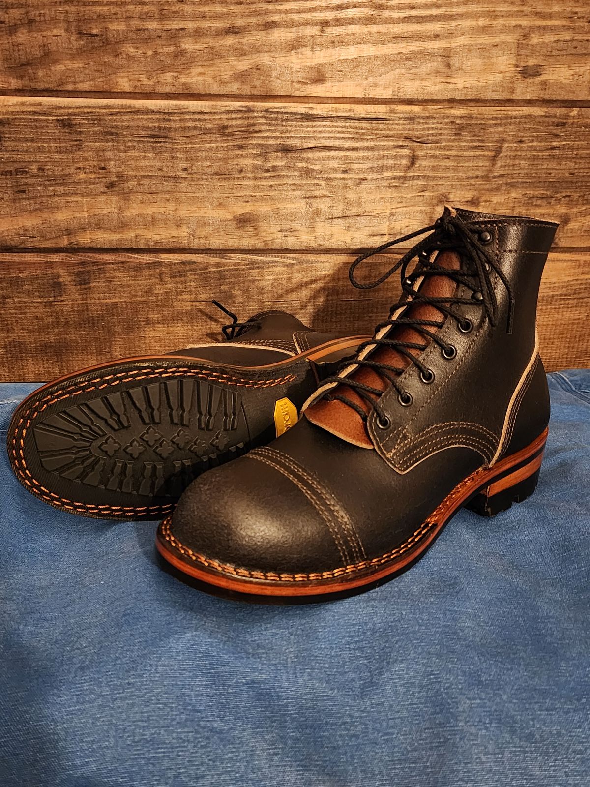 Photo by Pale_Highl1ight on September 25, 2024 of the Nicks Nicks/ x Butterscotch Triton Boot in Nicks/ Horween Black Waxed Flesh.