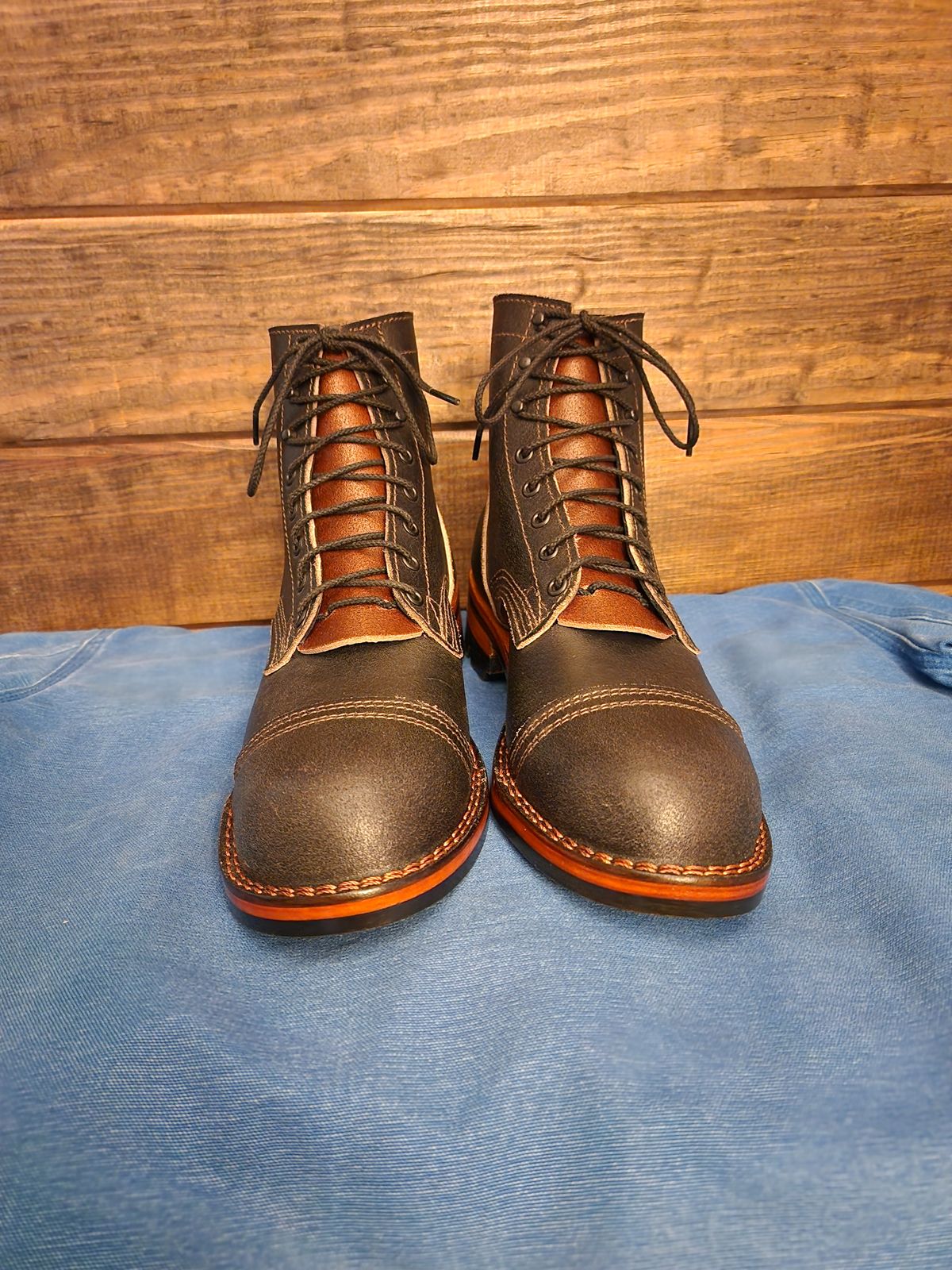 Photo by Pale_Highl1ight on September 25, 2024 of the Nicks Nicks/ x Butterscotch Triton Boot in Nicks/ Horween Black Waxed Flesh.