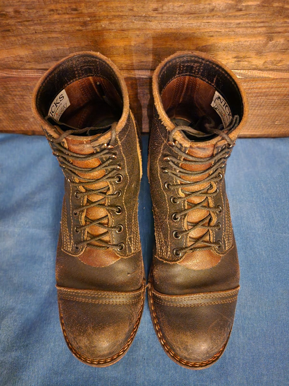 Photo by Pale_Highl1ight on November 1, 2024 of the Nicks Nicks/ x Butterscotch Triton Boot in Nicks/ Horween Black Waxed Flesh.
