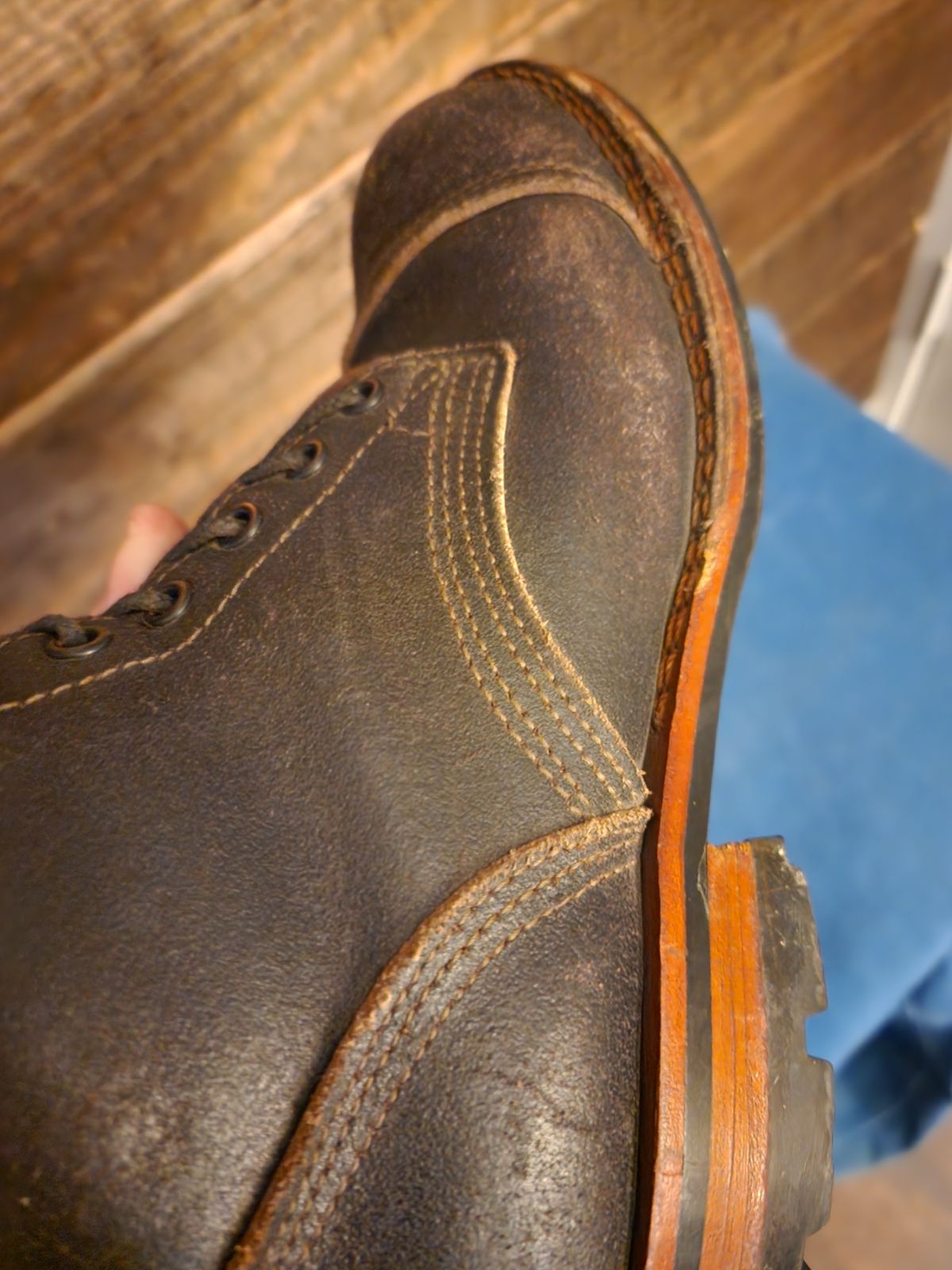 Photo by Pale_Highl1ight on November 1, 2024 of the Nicks Nicks/ x Butterscotch Triton Boot in Nicks/ Horween Black Waxed Flesh.
