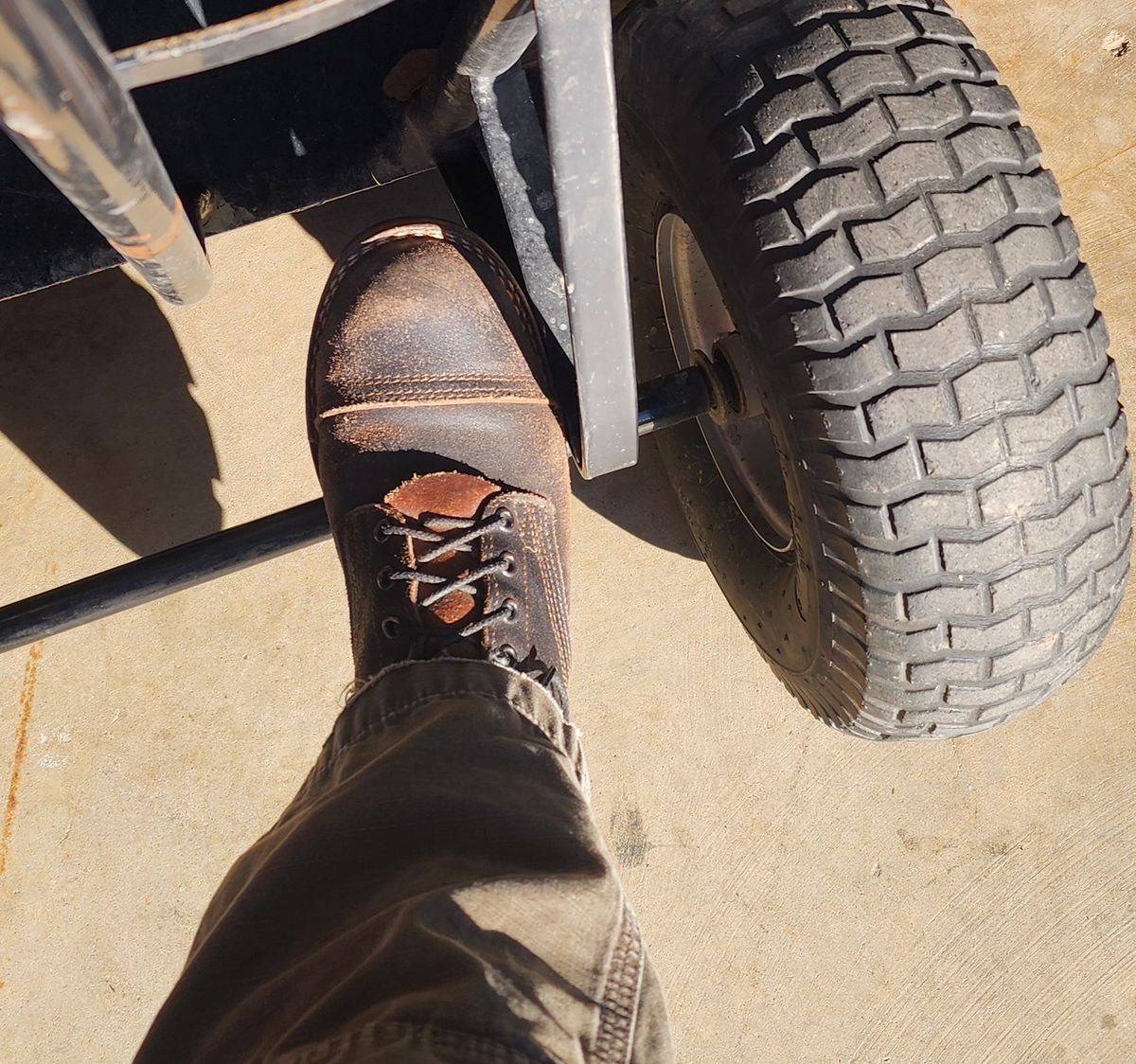 Photo by Pale_Highl1ight on December 1, 2024 of the Nicks Nicks/ x Butterscotch Triton Boot in Nicks/ Horween Black Waxed Flesh.
