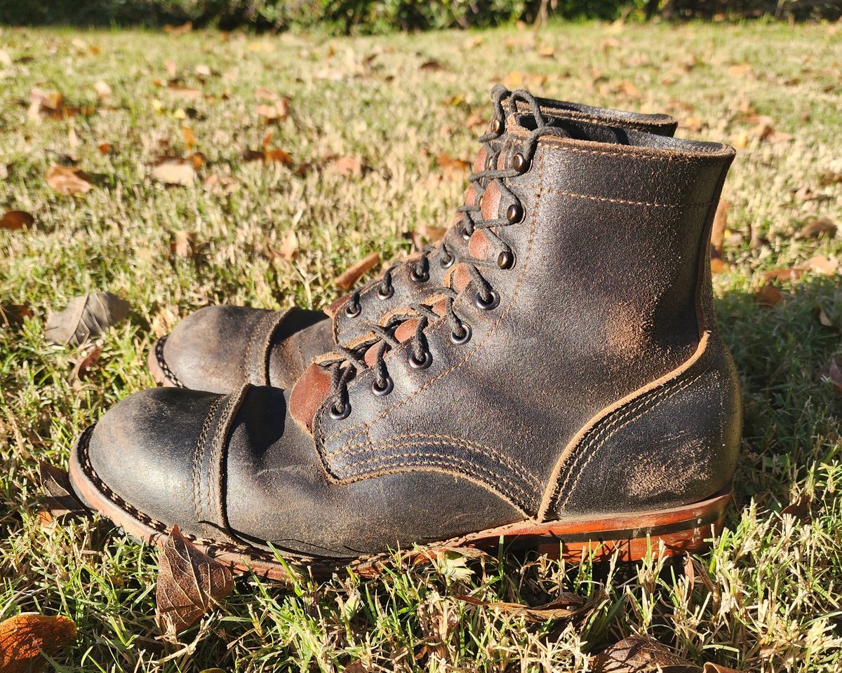 Photo by Pale_Highl1ight on December 1, 2024 of the Nicks Nicks/ x Butterscotch Triton Boot in Nicks/ Horween Black Waxed Flesh.