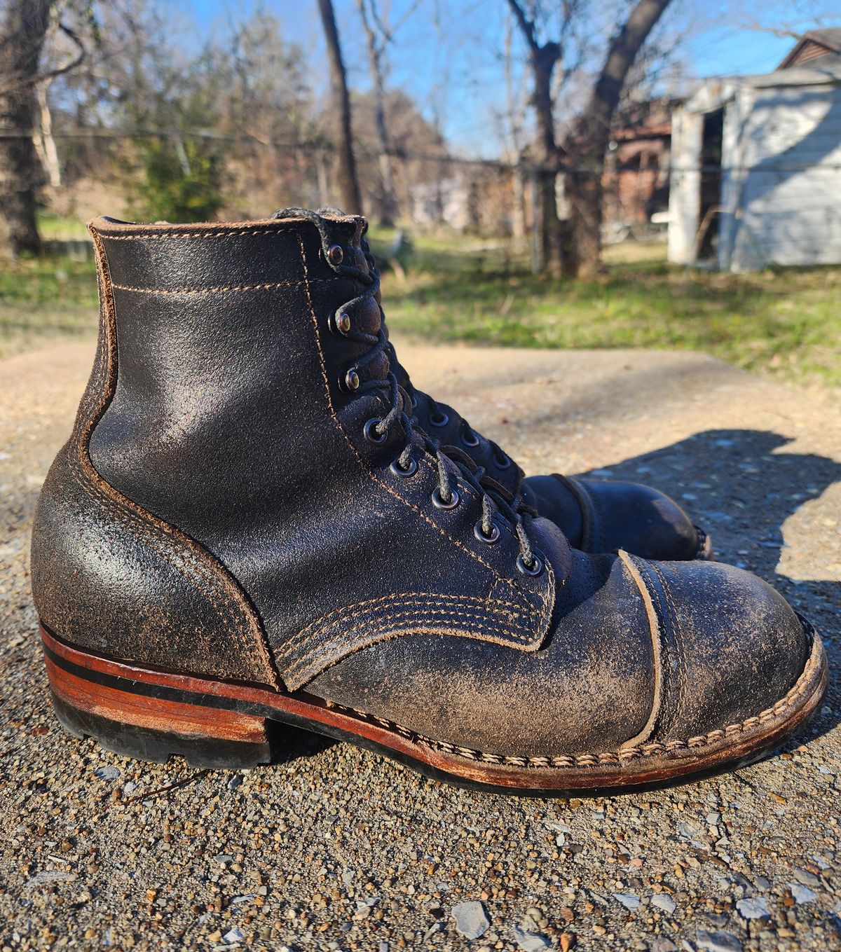 Photo by Pale_Highl1ight on January 1, 2025 of the Nicks Nicks/ x Butterscotch Triton Boot in Nicks/ Horween Black Waxed Flesh.