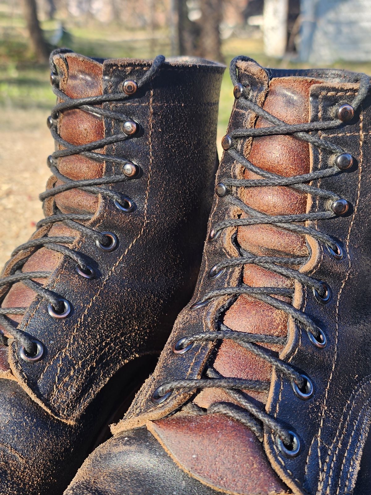 Photo by Pale_Highl1ight on January 1, 2025 of the Nicks Nicks/ x Butterscotch Triton Boot in Nicks/ Horween Black Waxed Flesh.