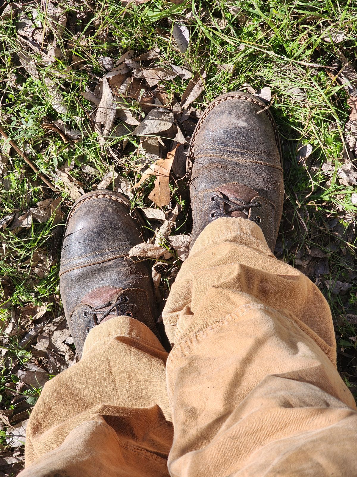 Photo by Pale_Highl1ight on January 6, 2025 of the Nicks Nicks/ x Butterscotch Triton Boot in Nicks/ Horween Black Waxed Flesh.