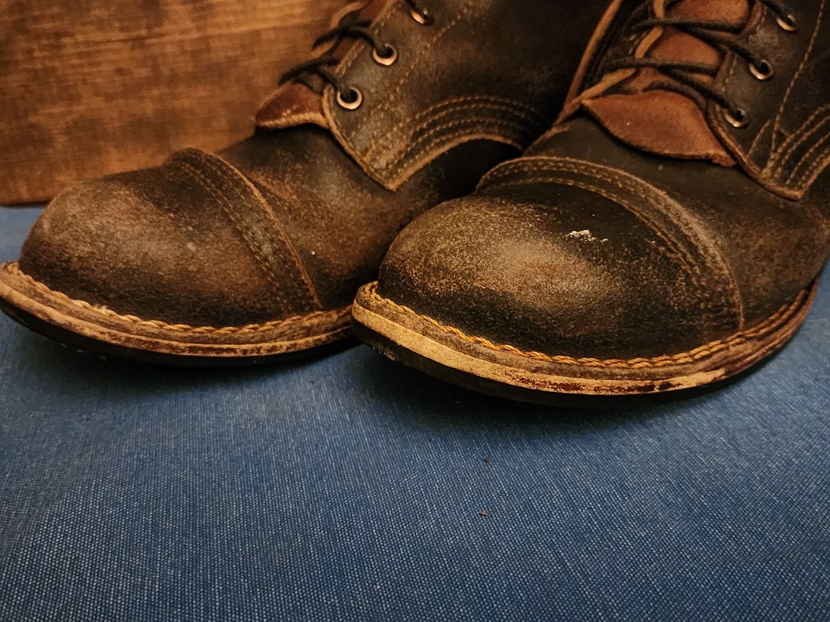 Photo by Pale_Highl1ight on January 10, 2025 of the Nicks Nicks/ x Butterscotch Triton Boot in Nicks/ Horween Black Waxed Flesh.