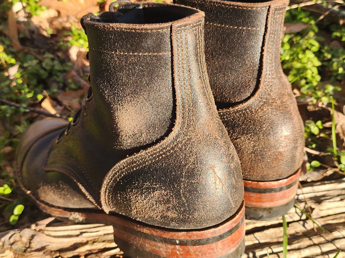 Photo by Pale_Highl1ight on February 1, 2025 of the Nicks Nicks/ x Butterscotch Triton Boot in Nicks/ Horween Black Waxed Flesh.