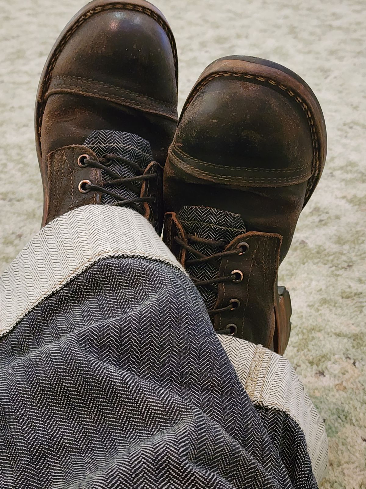 Photo by Pale_Highl1ight on March 7, 2025 of the Nicks Nicks/ x Butterscotch Triton Boot in Nicks/ Horween Black Waxed Flesh.
