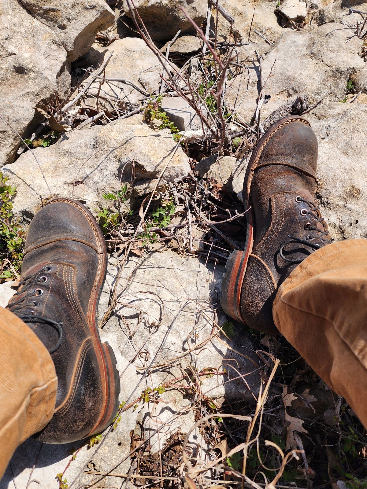 Photo by Pale_Highl1ight on March 21, 2025 of the Nicks Nicks/ x Butterscotch Triton Boot in Nicks/ Horween Black Waxed Flesh.