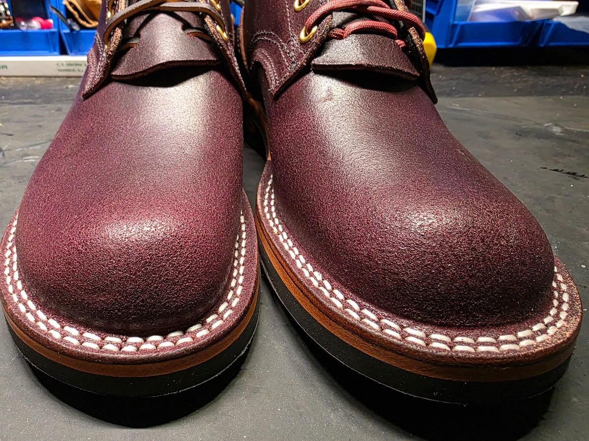 Photo by Pale_Highl1ight on January 21, 2026 of the Nicks MTO in Wickett And Craig Double Stuffed Waxed Flesh Burgundy.