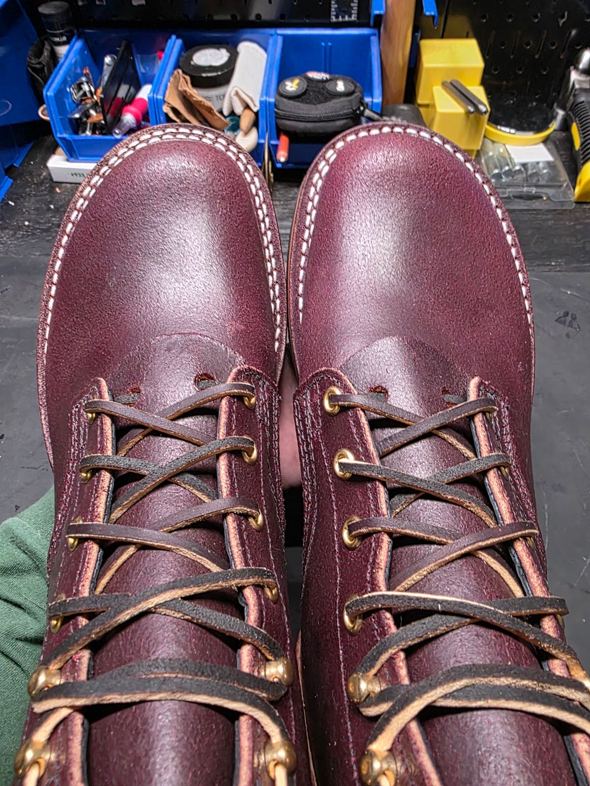 Photo by Pale_Highl1ight on January 21, 2026 of the Nicks MTO in Wickett And Craig Double Stuffed Waxed Flesh Burgundy.