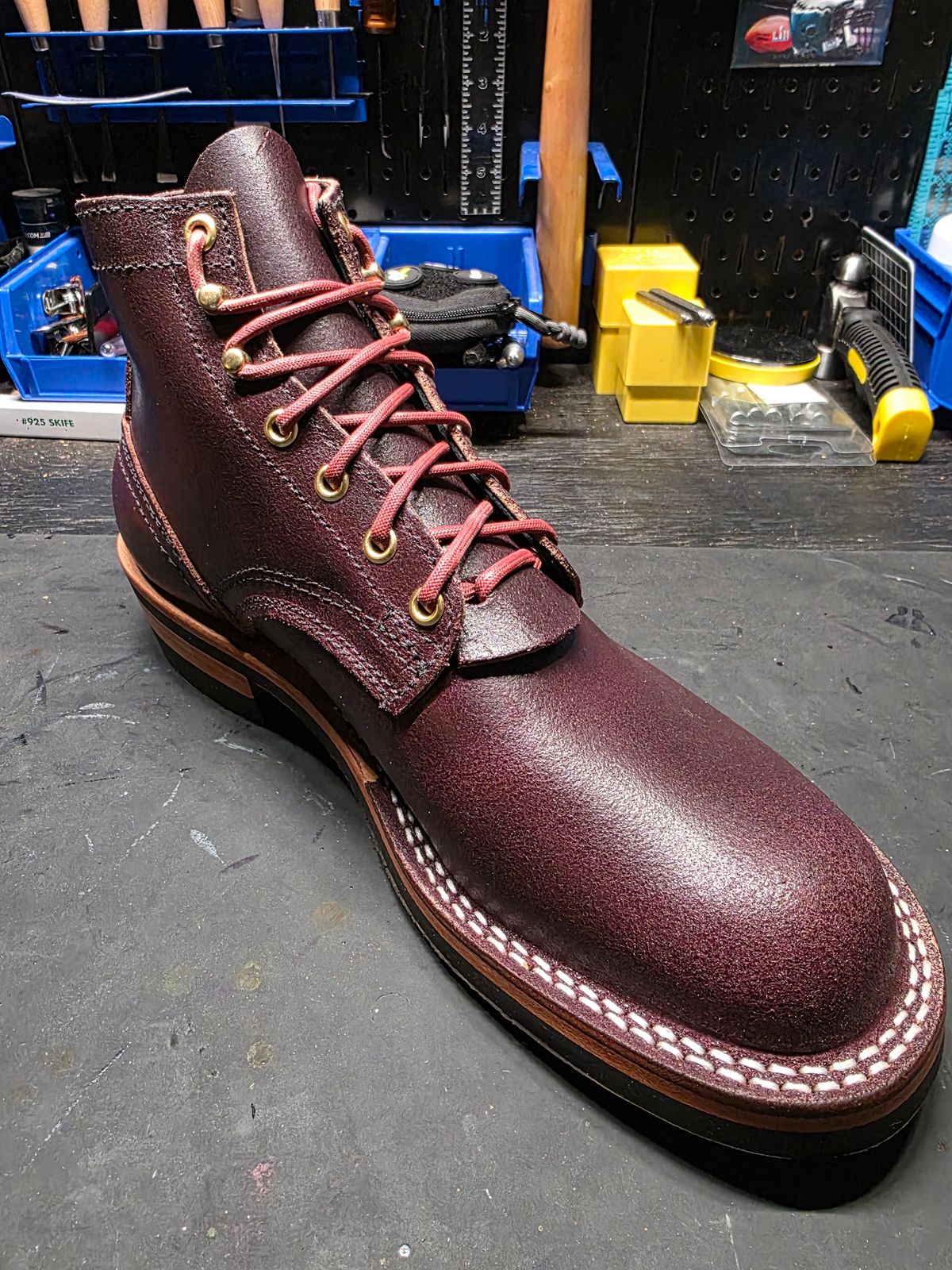 Photo by Pale_Highl1ight on January 21, 2026 of the Nicks MTO in Wickett And Craig Double Stuffed Waxed Flesh Burgundy.