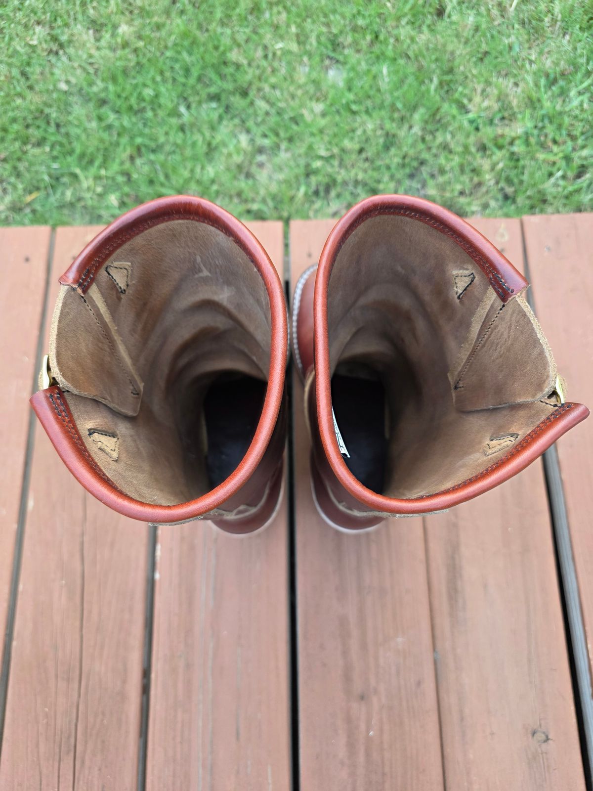 Photo by Pale_Highl1ight on September 15, 2025 of the Nicks StationMaster in Horween Tan Waxed Flesh.