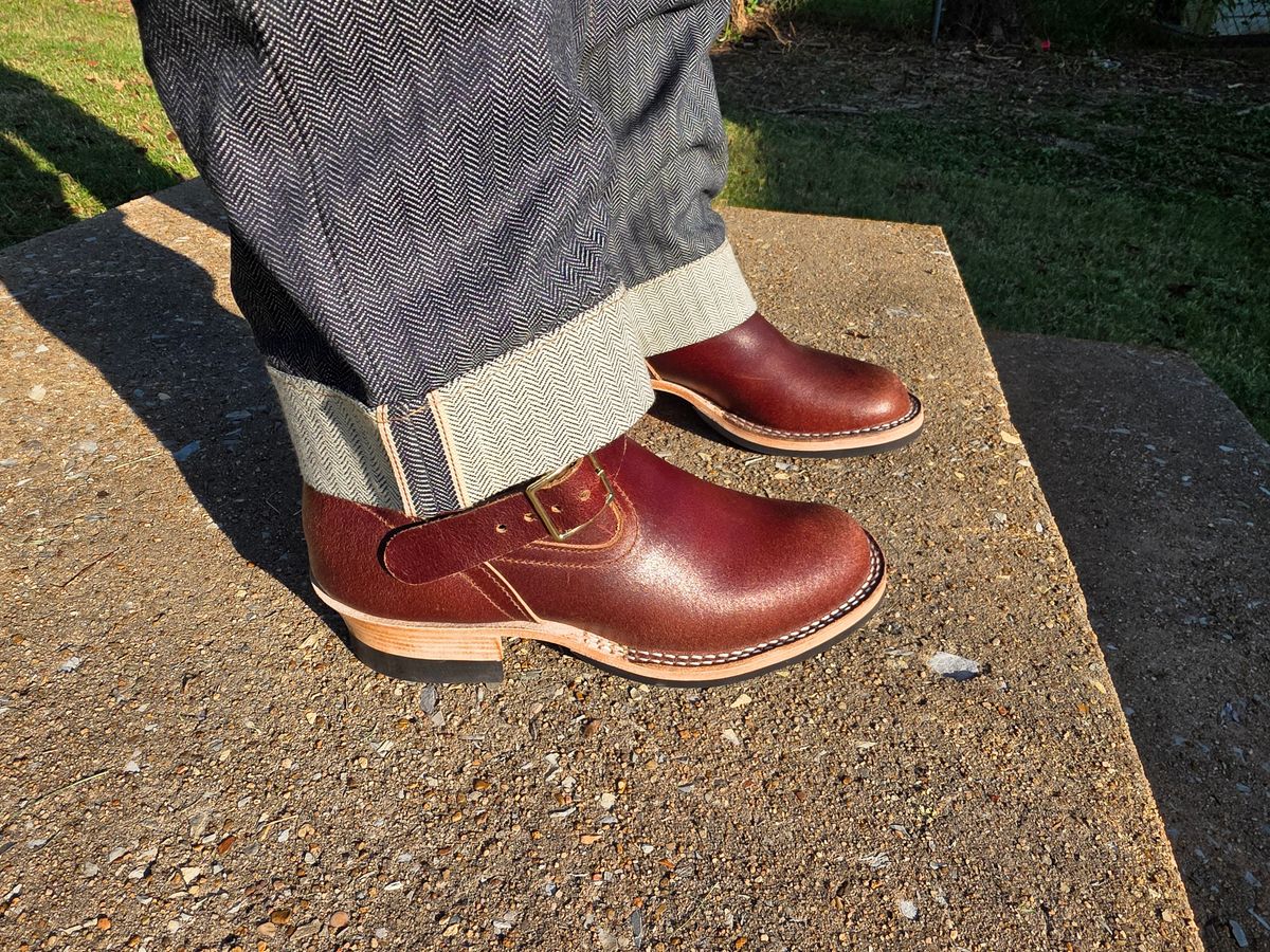 Photo by Pale_Highl1ight on October 1, 2025 of the Nicks StationMaster in Horween Tan Waxed Flesh.