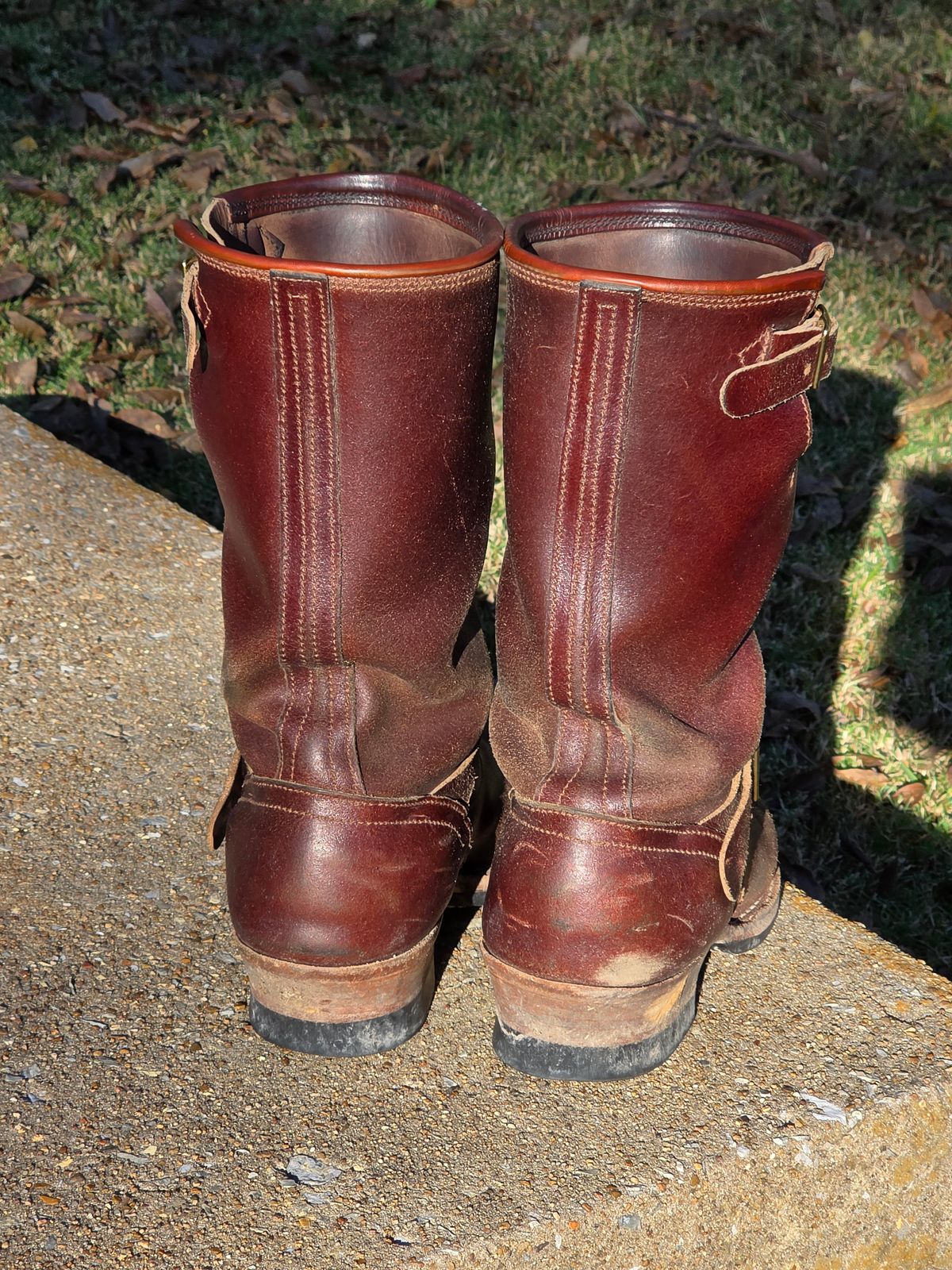 Photo by Pale_Highl1ight on November 2, 2025 of the Nicks StationMaster in Horween Tan Waxed Flesh.