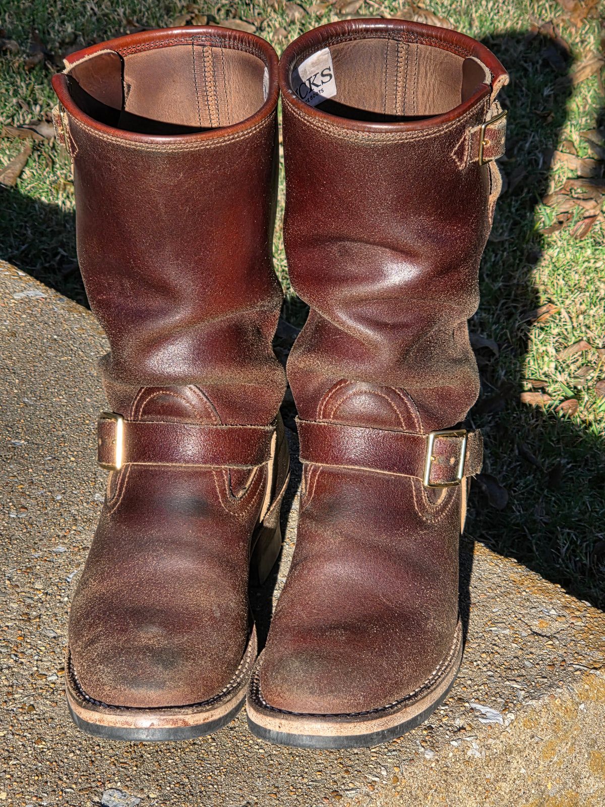 Photo by Pale_Highl1ight on November 2, 2025 of the Nicks StationMaster in Horween Tan Waxed Flesh.