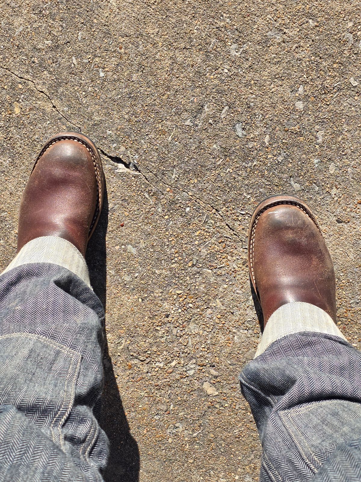 Photo by Pale_Highl1ight on December 12, 2025 of the Nicks StationMaster in Horween Tan Waxed Flesh.