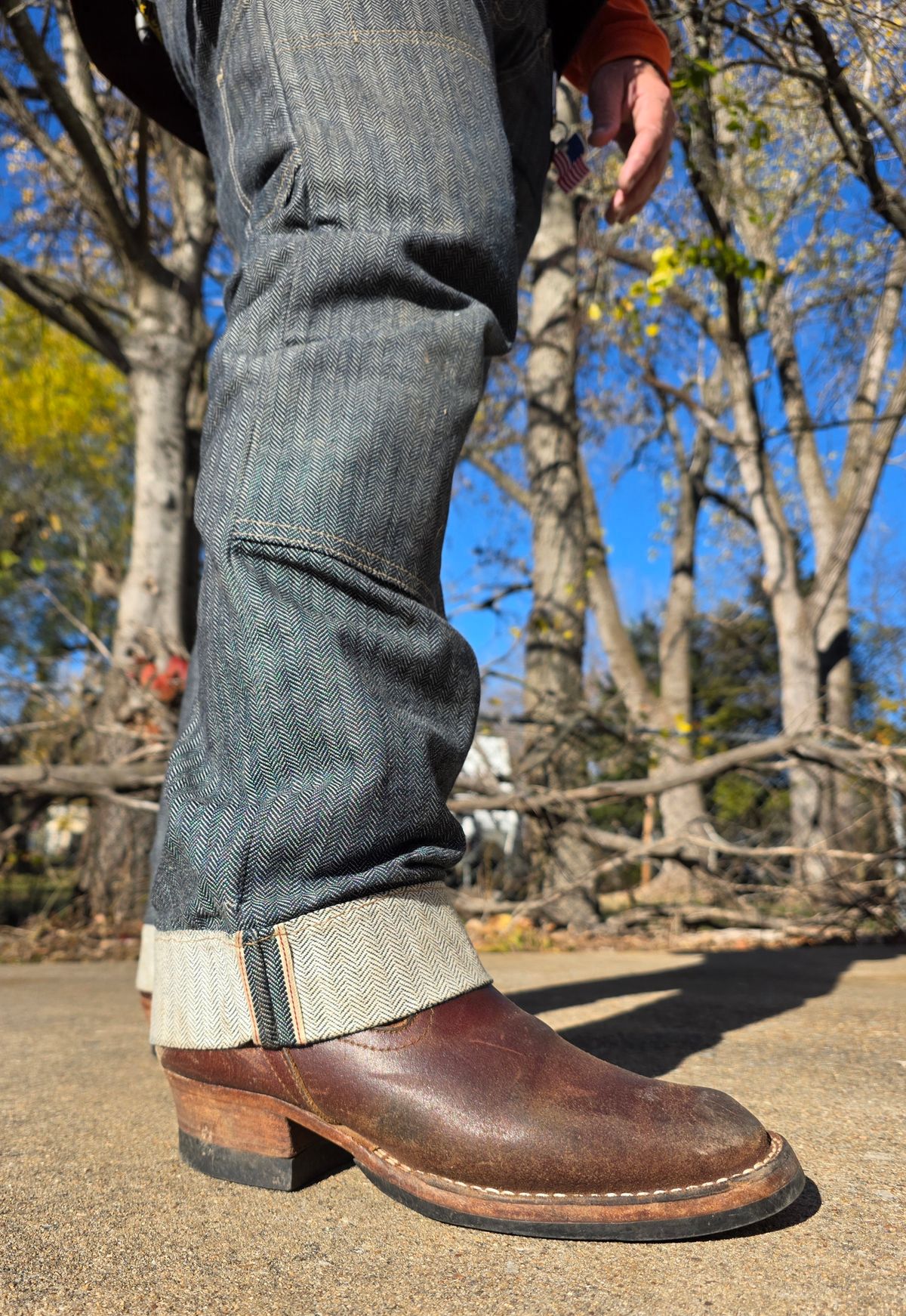 Photo by Pale_Highl1ight on December 12, 2025 of the Nicks StationMaster in Horween Tan Waxed Flesh.