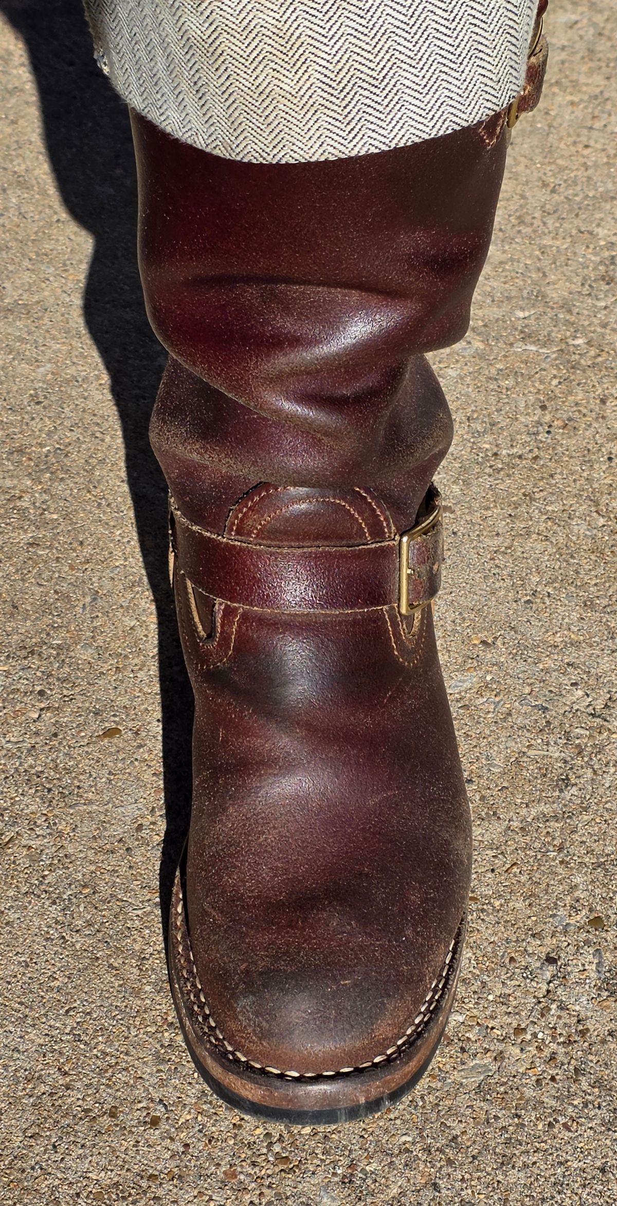 Photo by Pale_Highl1ight on December 12, 2025 of the Nicks StationMaster in Horween Tan Waxed Flesh.