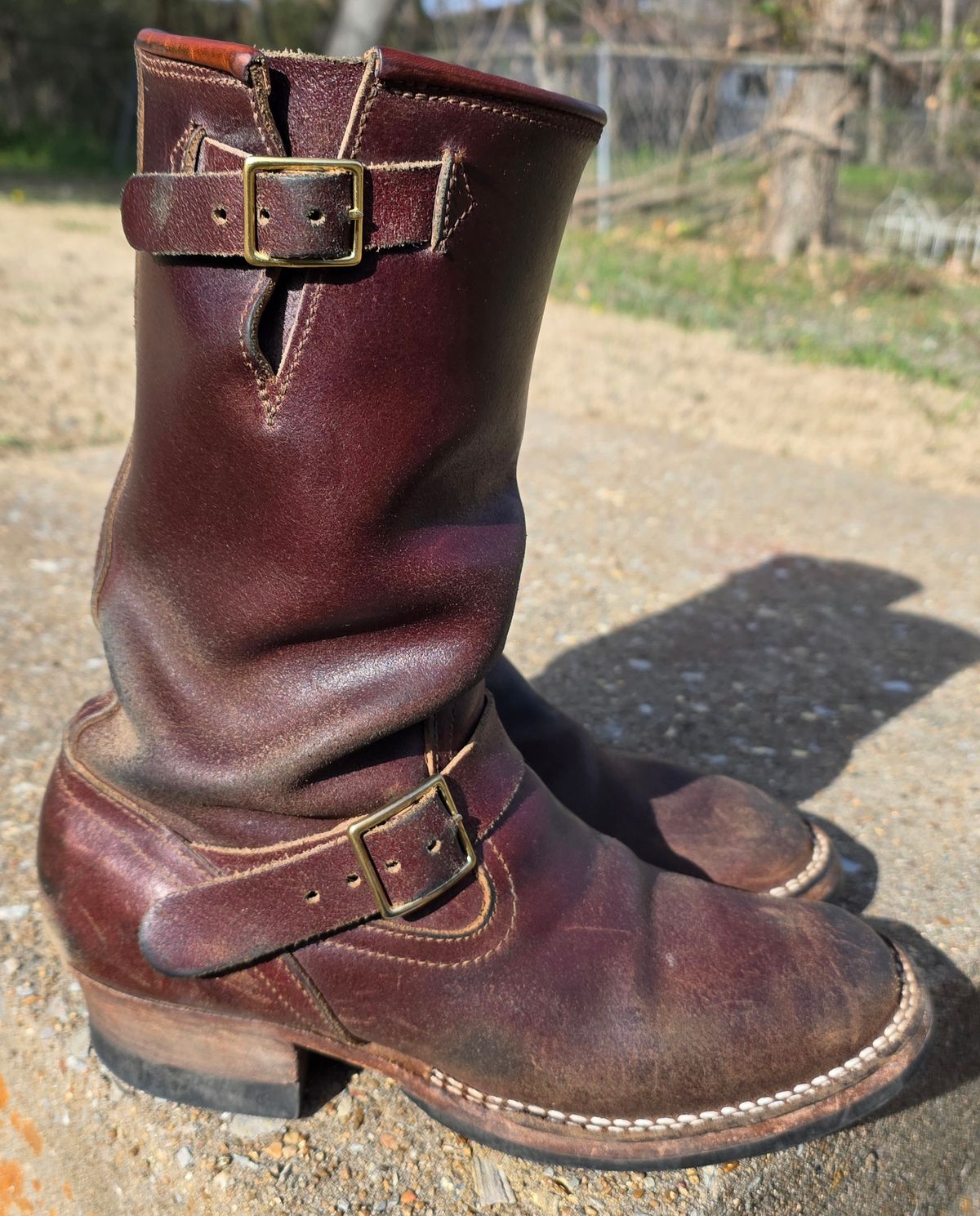 Photo by Pale_Highl1ight on January 1, 2026 of the Nicks StationMaster in Horween Tan Waxed Flesh.