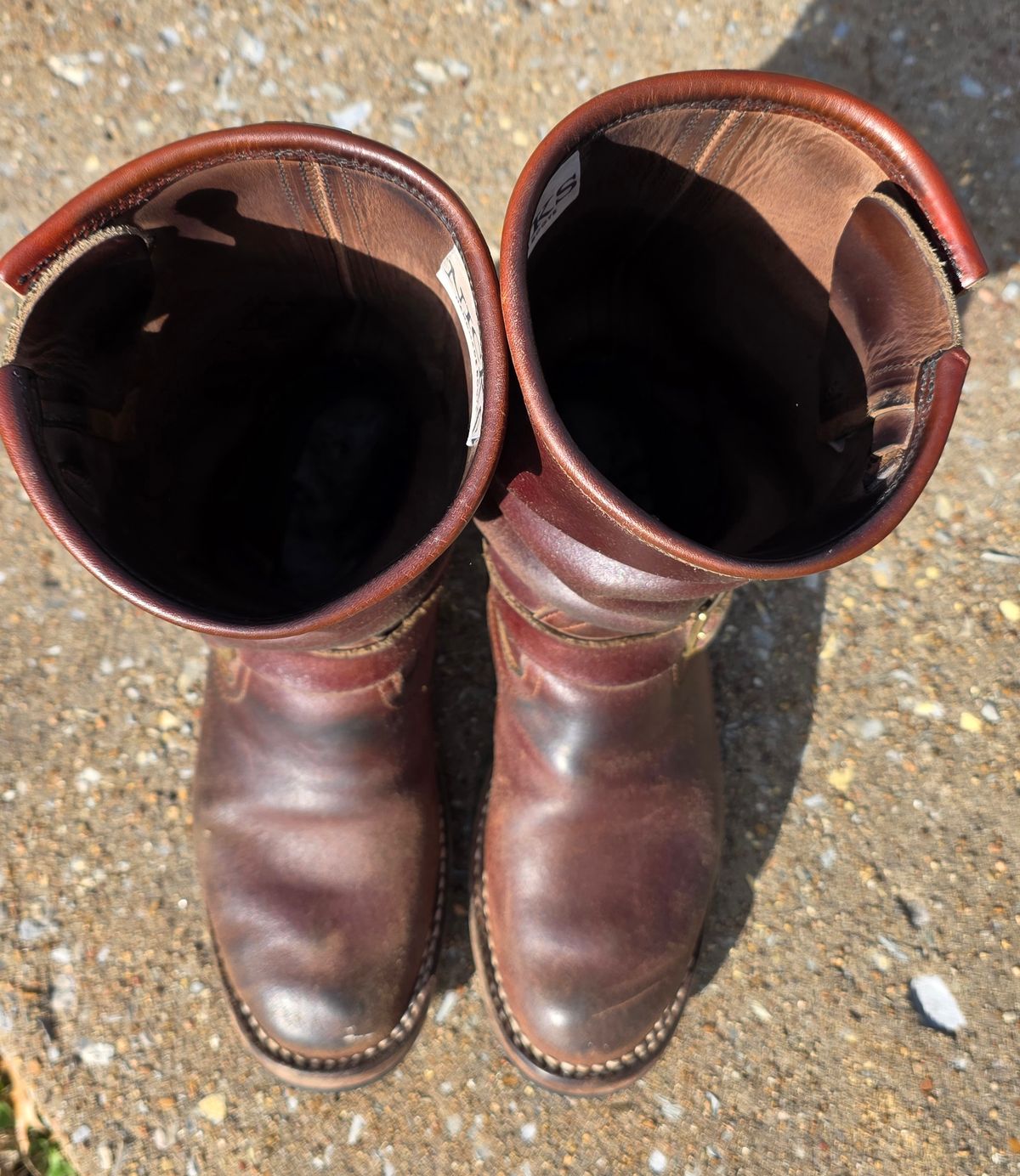 Photo by Pale_Highl1ight on January 1, 2026 of the Nicks StationMaster in Horween Tan Waxed Flesh.