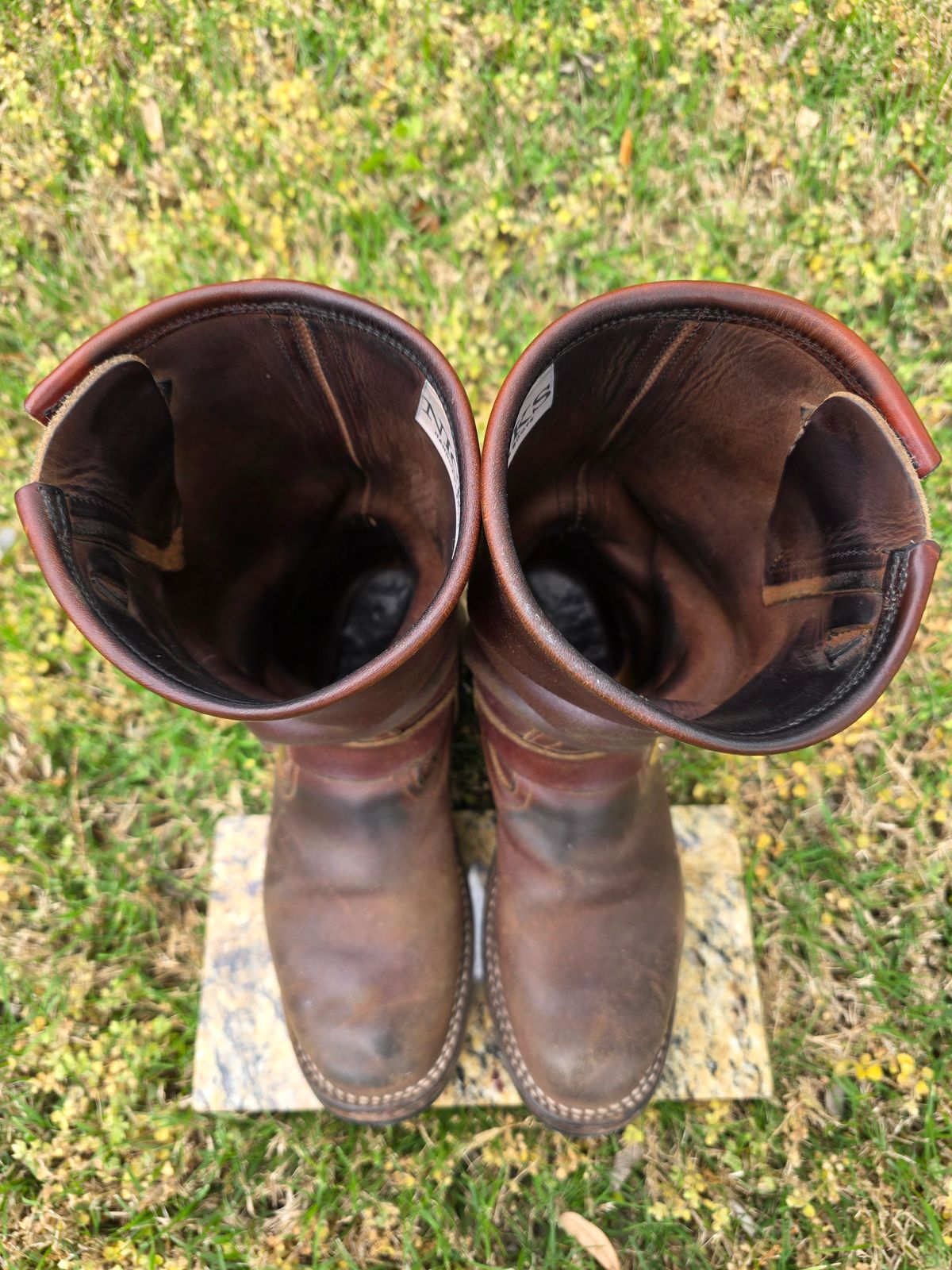 Photo by Pale_Highl1ight on April 1, 2026 of the Nicks StationMaster in Horween Tan Waxed Flesh.
