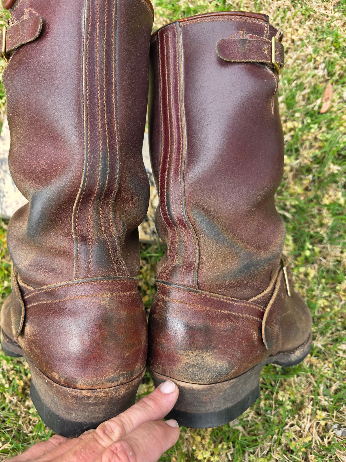 Photo by Pale_Highl1ight on April 1, 2026 of the Nicks StationMaster in Horween Tan Waxed Flesh.