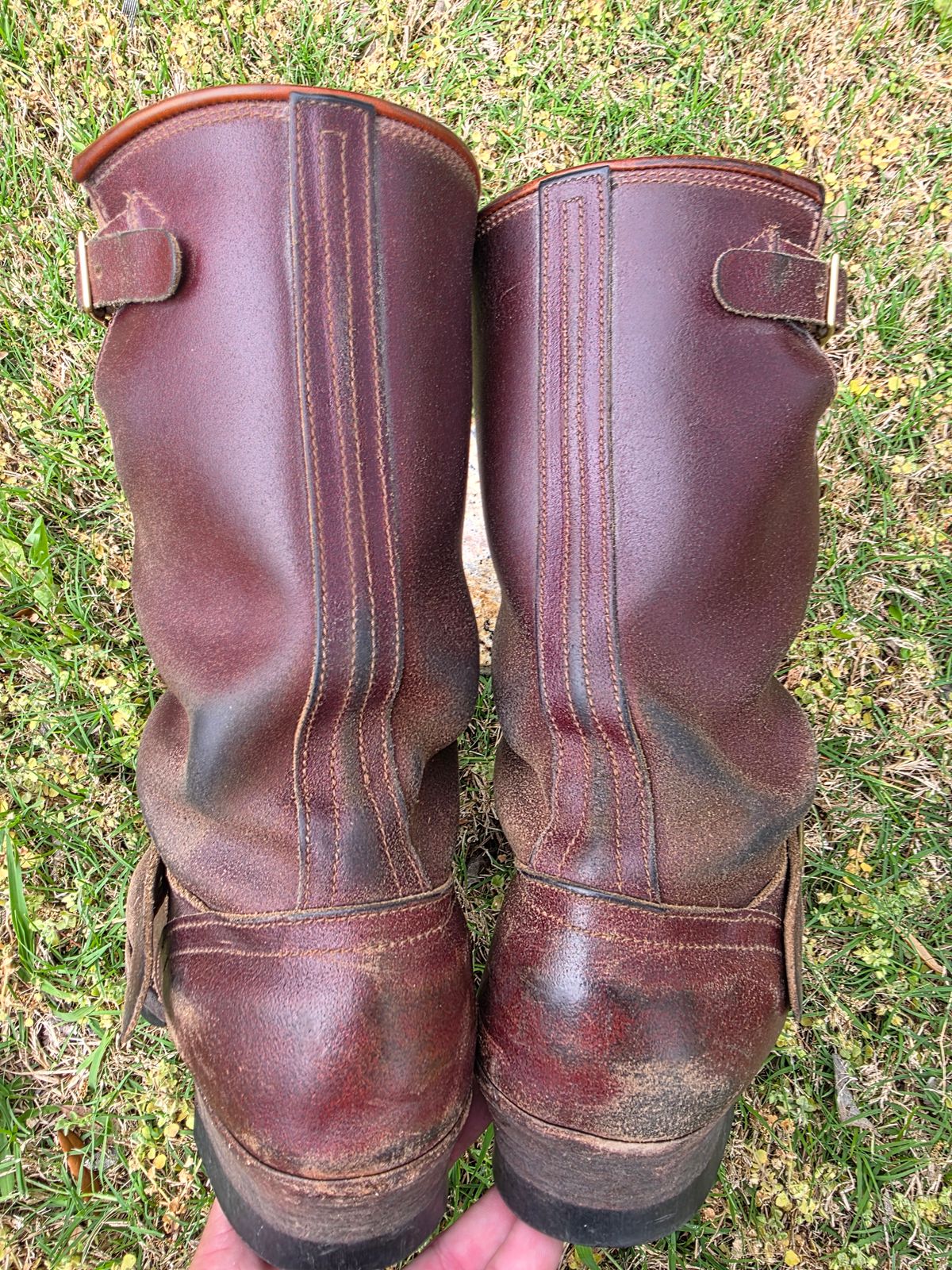 Photo by Pale_Highl1ight on April 1, 2026 of the Nicks StationMaster in Horween Tan Waxed Flesh.