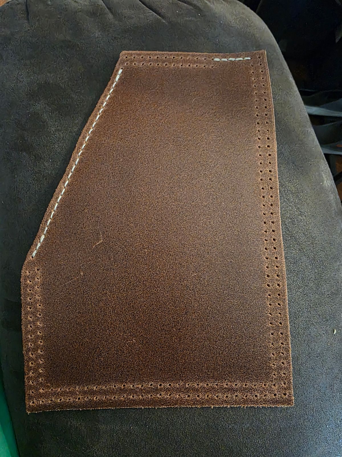 Photo by Pale_Highl1ight on September 17, 2025 of the Pale Highlight Natural Waxed Flesh Vest in Horween Natural Waxed Flesh.