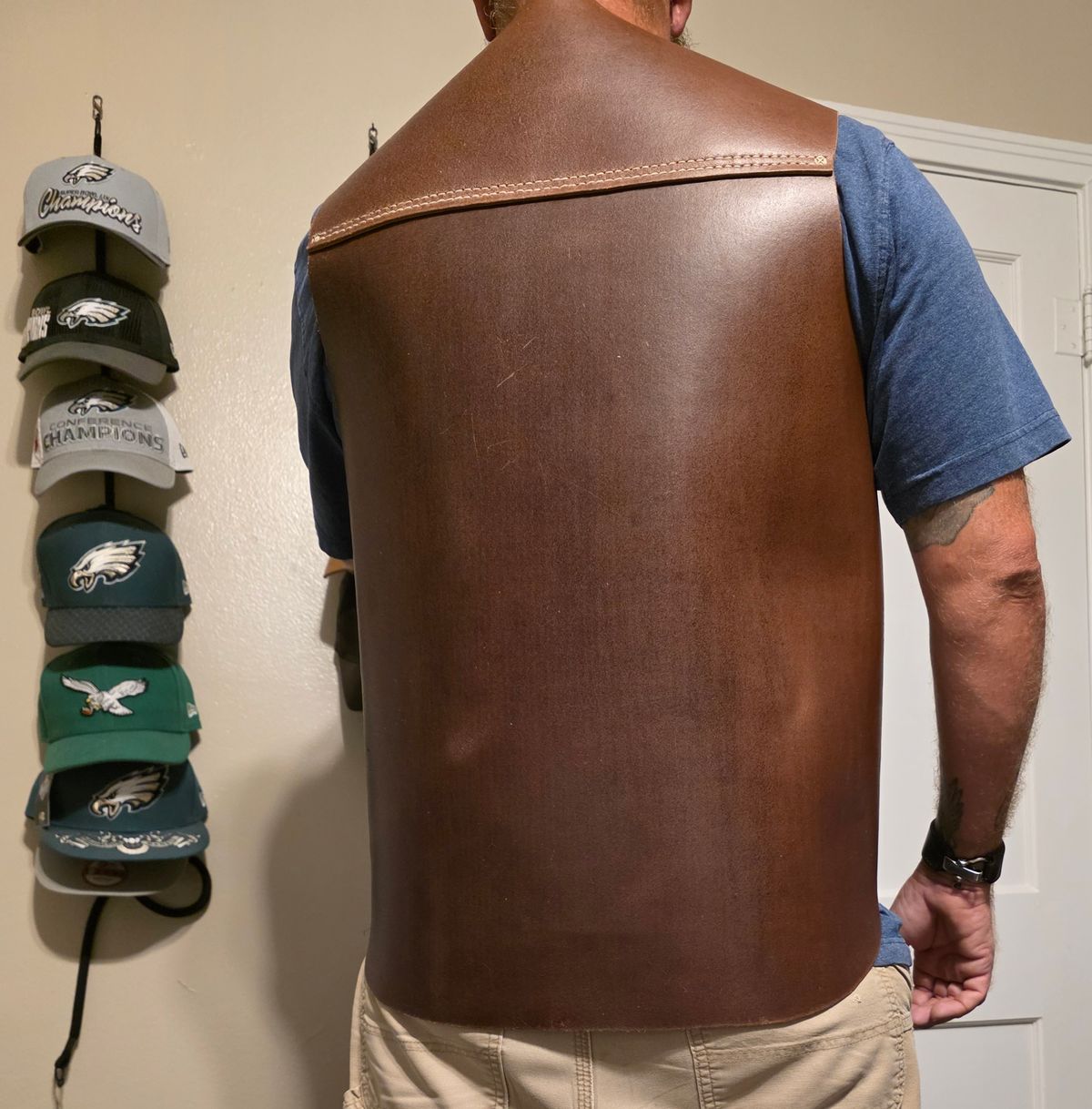 Photo by Pale_Highl1ight on September 20, 2025 of the Pale Highlight Natural Waxed Flesh Vest in Horween Natural Waxed Flesh.