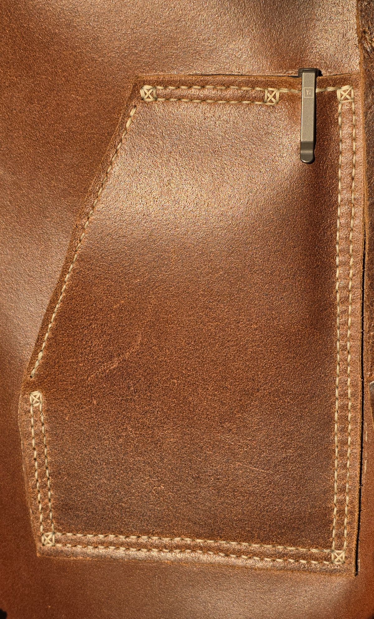 Photo by Pale_Highl1ight on October 1, 2025 of the Pale Highlight Natural Waxed Flesh Vest in Horween Natural Waxed Flesh.