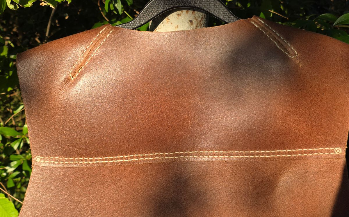 Photo by Pale_Highl1ight on October 1, 2025 of the Pale Highlight Natural Waxed Flesh Vest in Horween Natural Waxed Flesh.