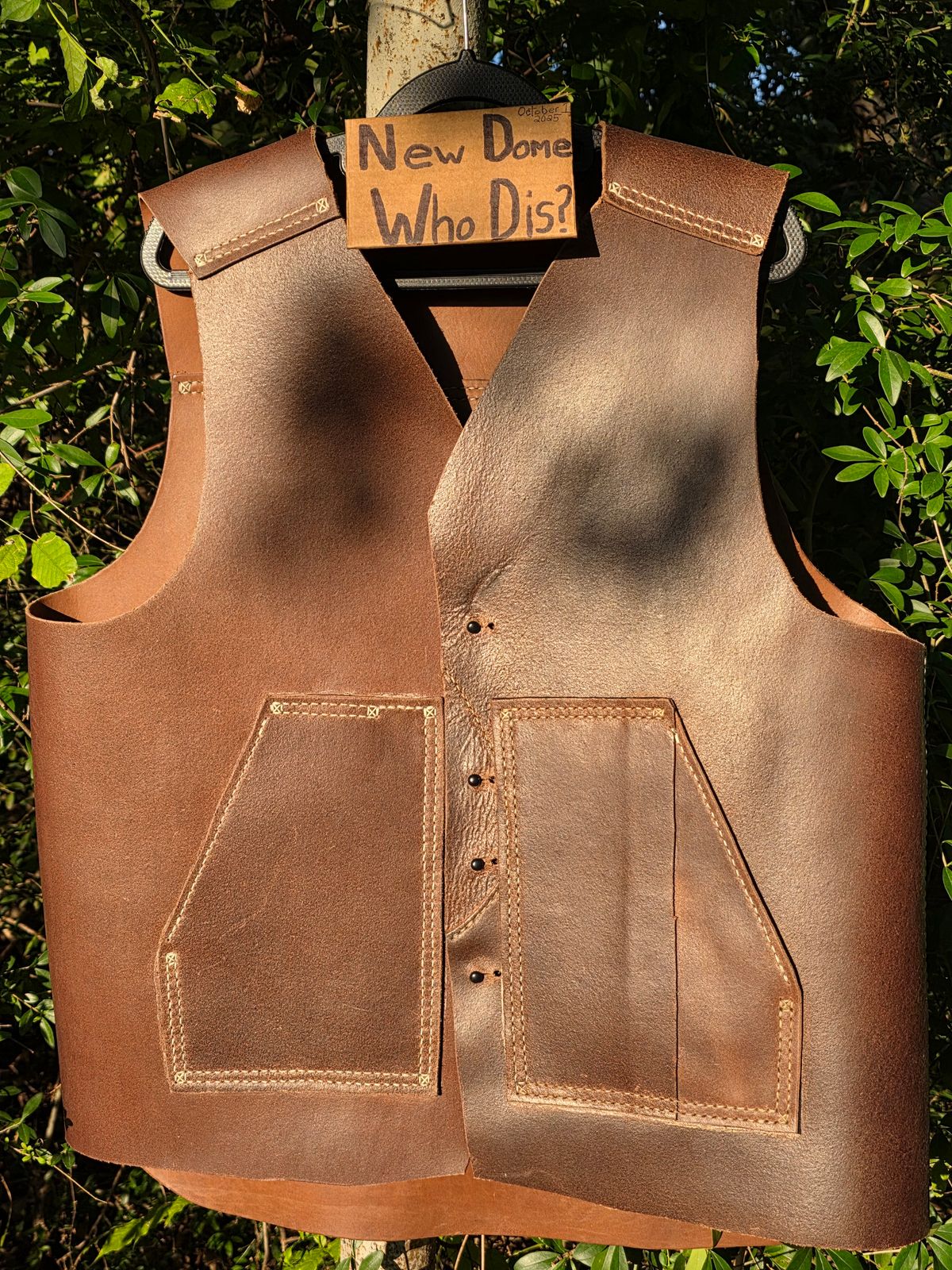 Photo by Pale_Highl1ight on October 1, 2025 of the Pale Highlight Natural Waxed Flesh Vest in Horween Natural Waxed Flesh.