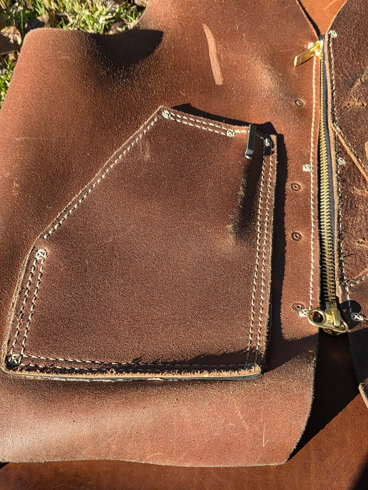 Photo by Pale_Highl1ight on November 2, 2025 of the Pale Highlight Natural Waxed Flesh Vest in Horween Natural Waxed Flesh.