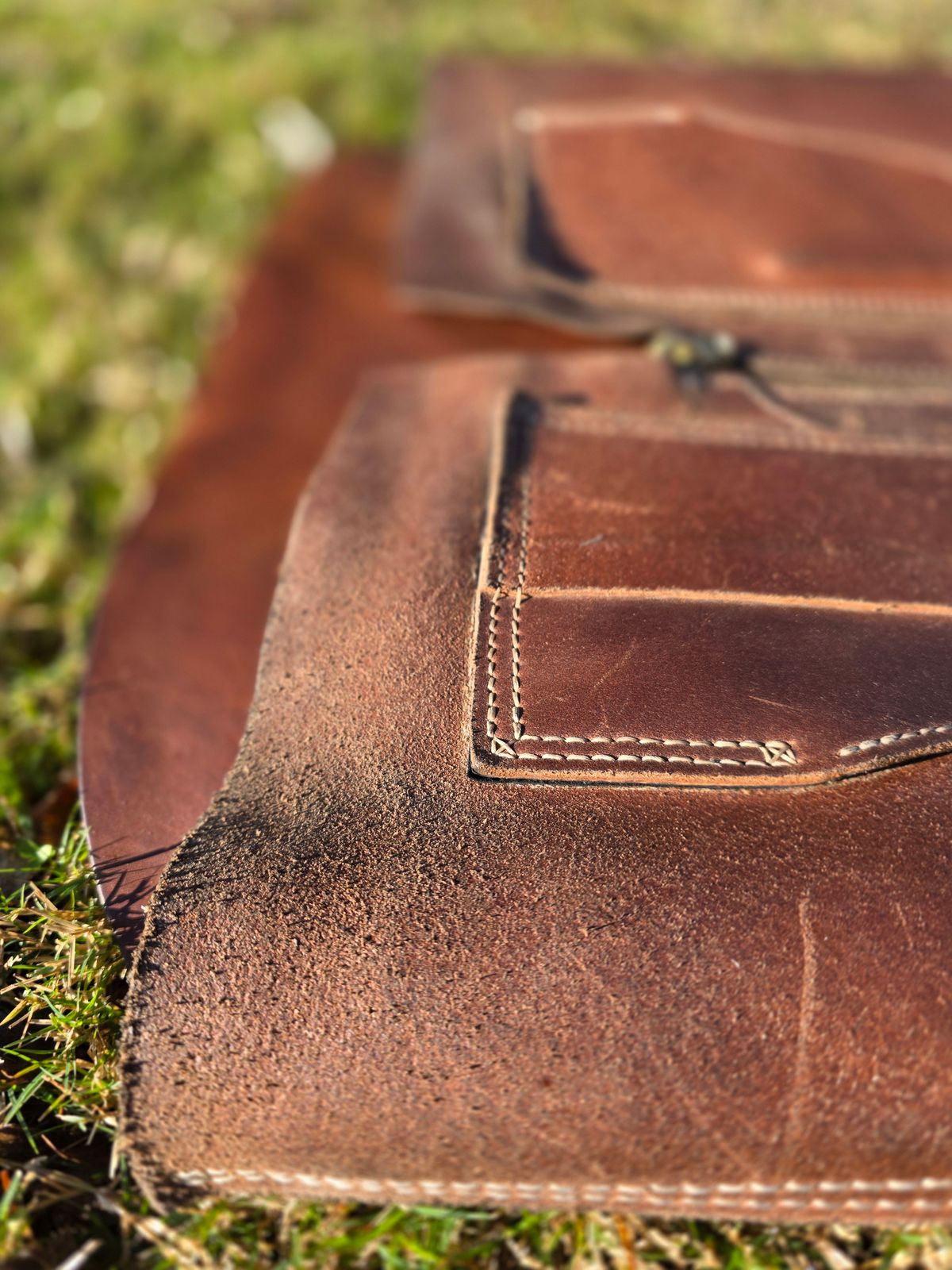 Photo by Pale_Highl1ight on December 2, 2025 of the Pale Highlight Natural Waxed Flesh Vest in Horween Natural Waxed Flesh.