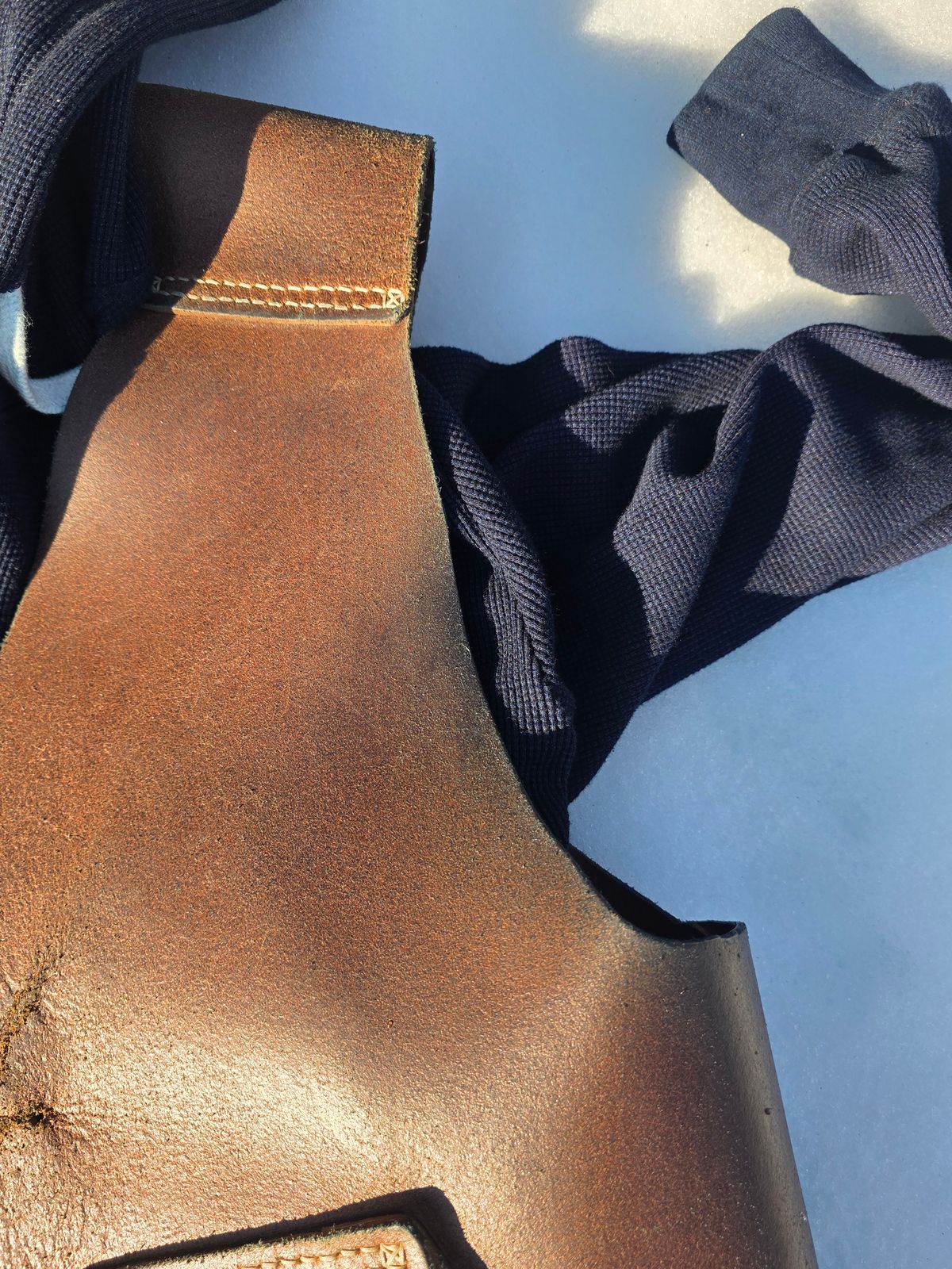 Photo by Pale_Highl1ight on February 1, 2026 of the Pale Highlight Natural Waxed Flesh Vest in Horween Natural Waxed Flesh.