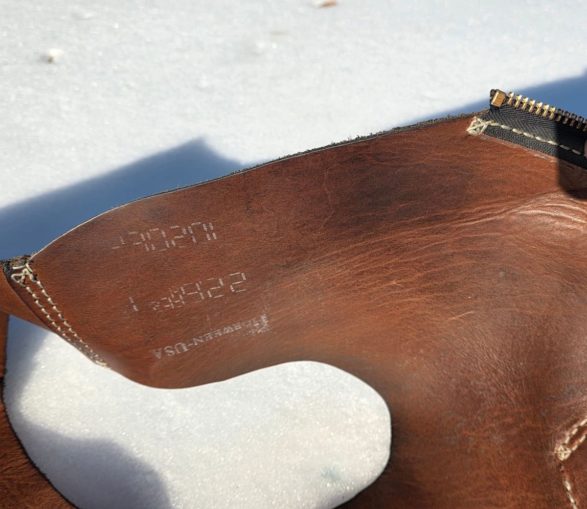 Photo by Pale_Highl1ight on February 1, 2026 of the Pale Highlight Natural Waxed Flesh Vest in Horween Natural Waxed Flesh.