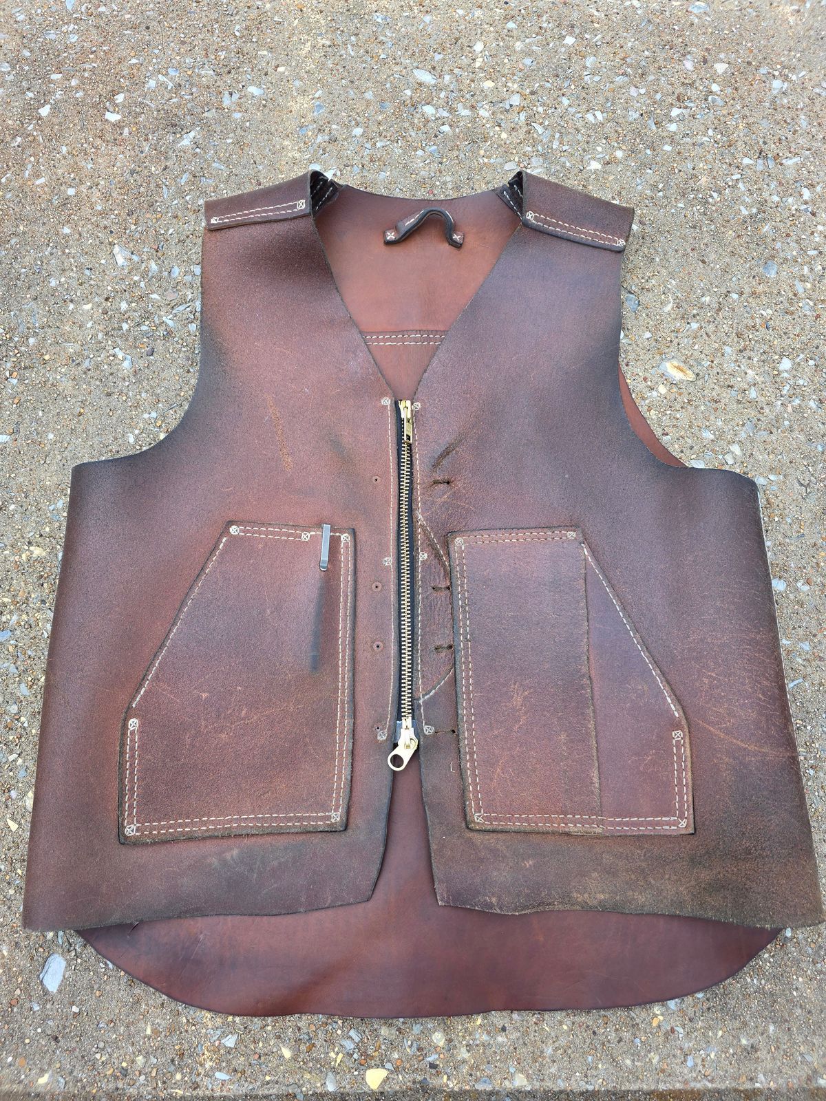 Photo by Pale_Highl1ight on March 2, 2026 of the Pale Highlight Natural Waxed Flesh Vest in Horween Natural Waxed Flesh.