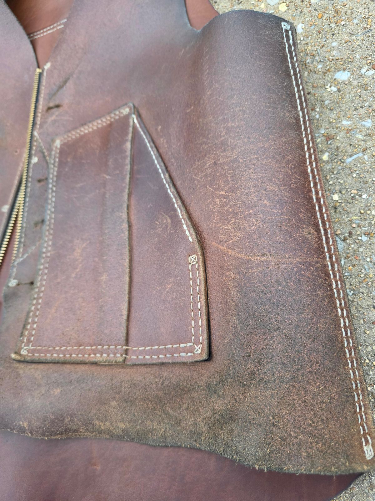 Photo by Pale_Highl1ight on March 2, 2026 of the Pale Highlight Natural Waxed Flesh Vest in Horween Natural Waxed Flesh.