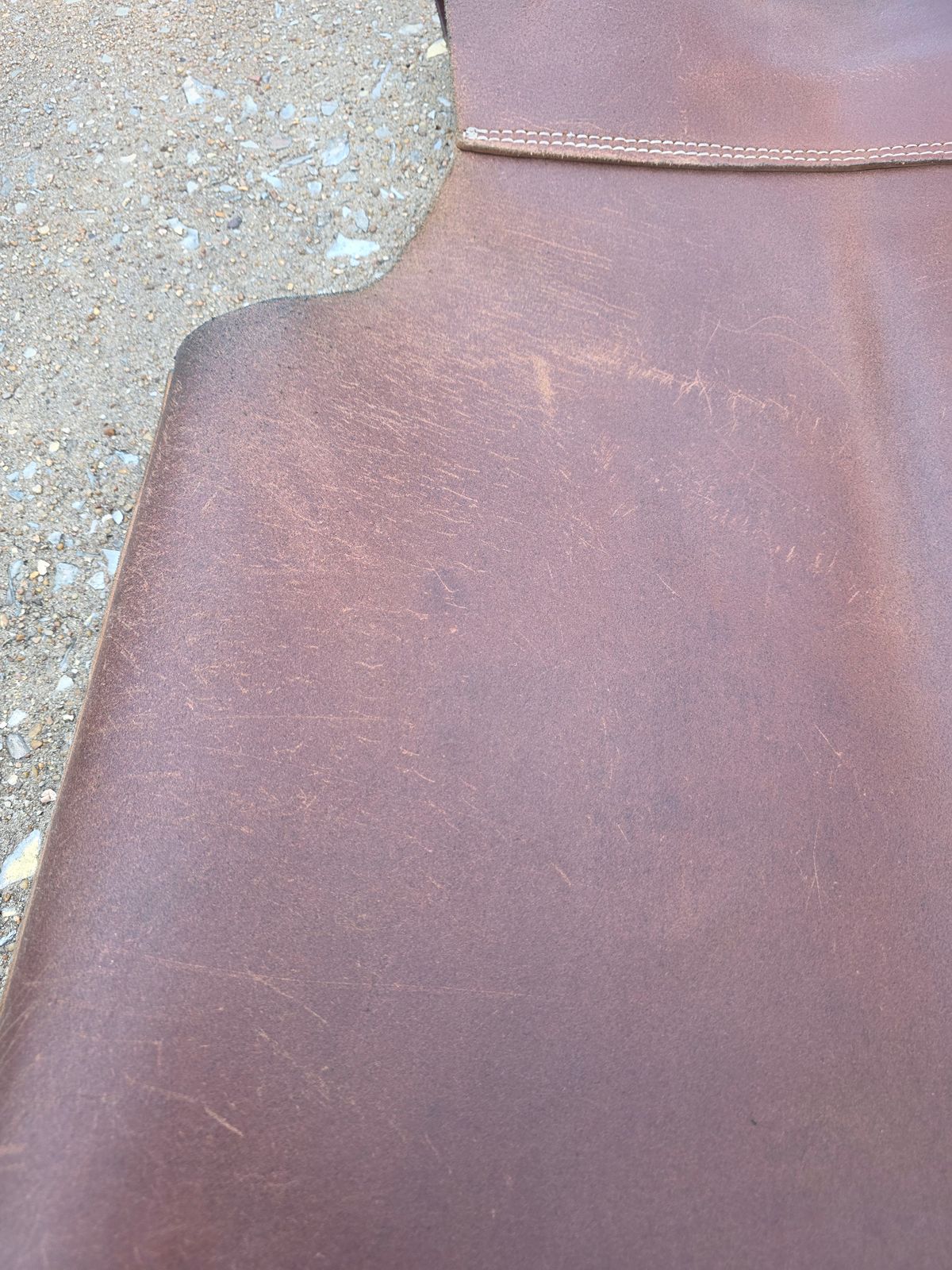 Photo by Pale_Highl1ight on March 2, 2026 of the Pale Highlight Natural Waxed Flesh Vest in Horween Natural Waxed Flesh.