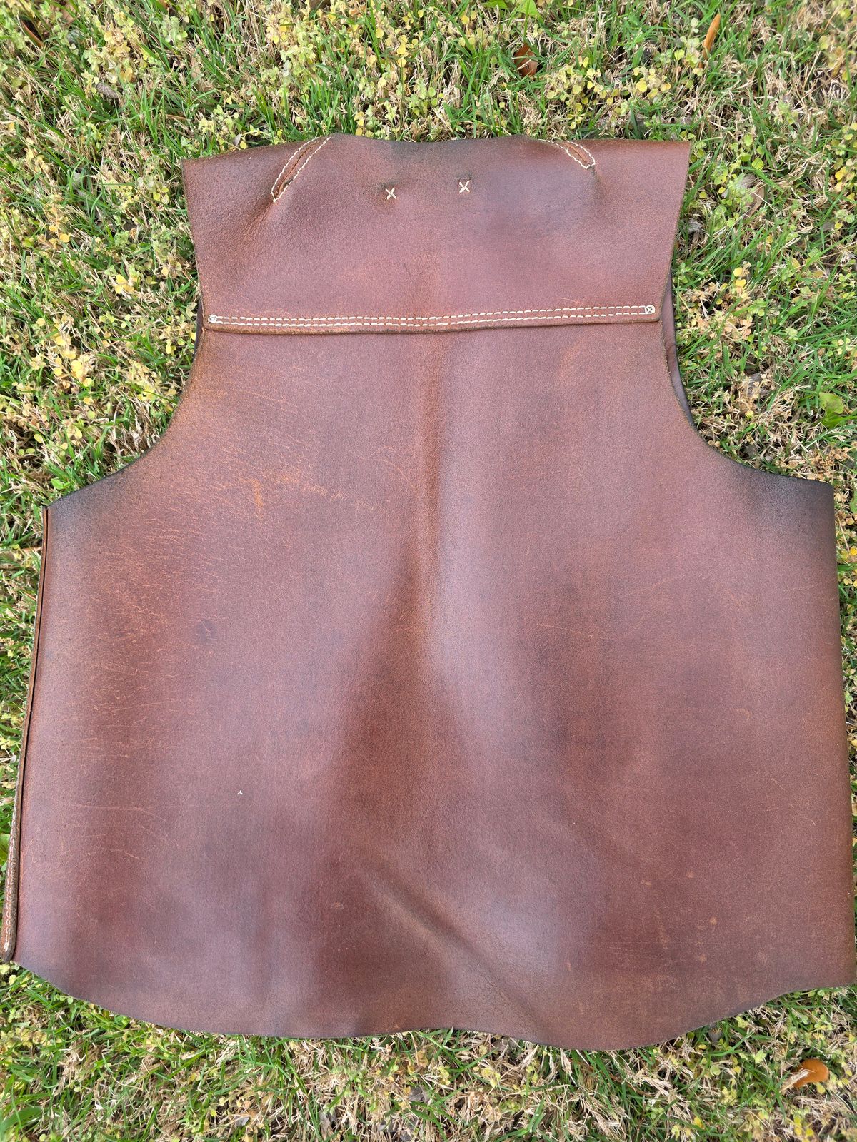 Photo by Pale_Highl1ight on April 1, 2026 of the Pale Highlight Natural Waxed Flesh Vest in Horween Natural Waxed Flesh.