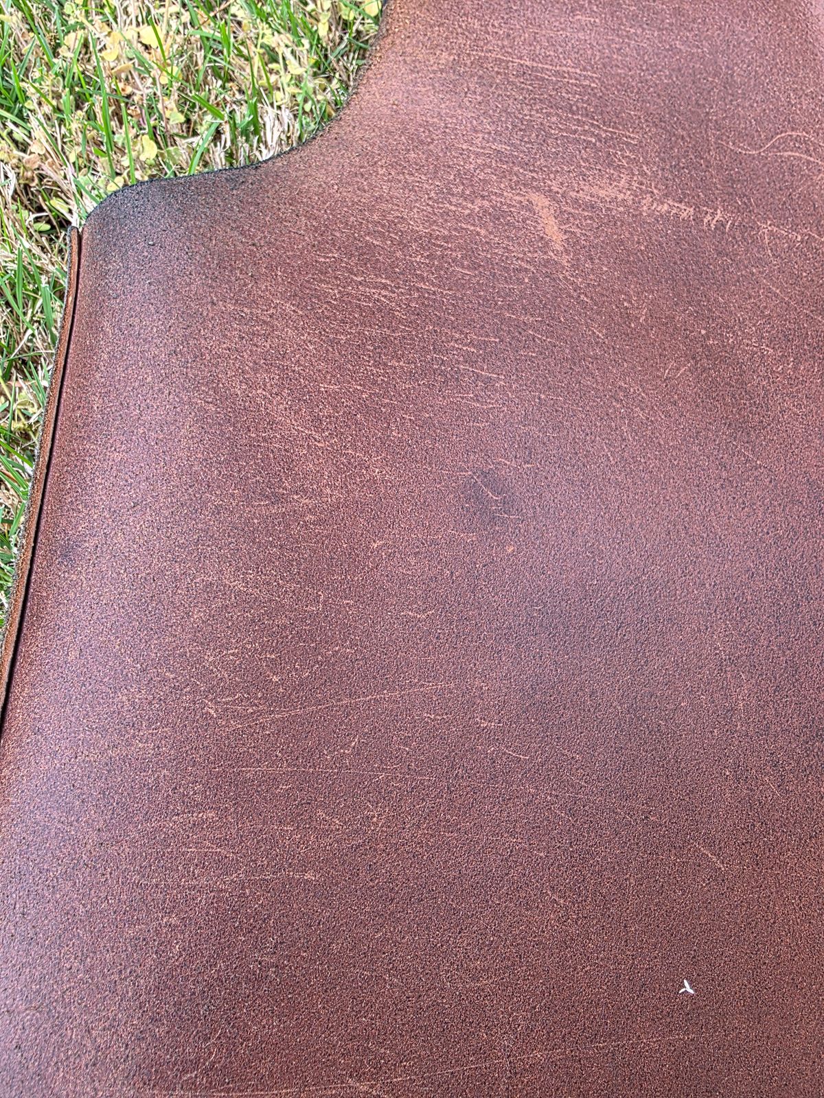 Photo by Pale_Highl1ight on April 1, 2026 of the Pale Highlight Natural Waxed Flesh Vest in Horween Natural Waxed Flesh.