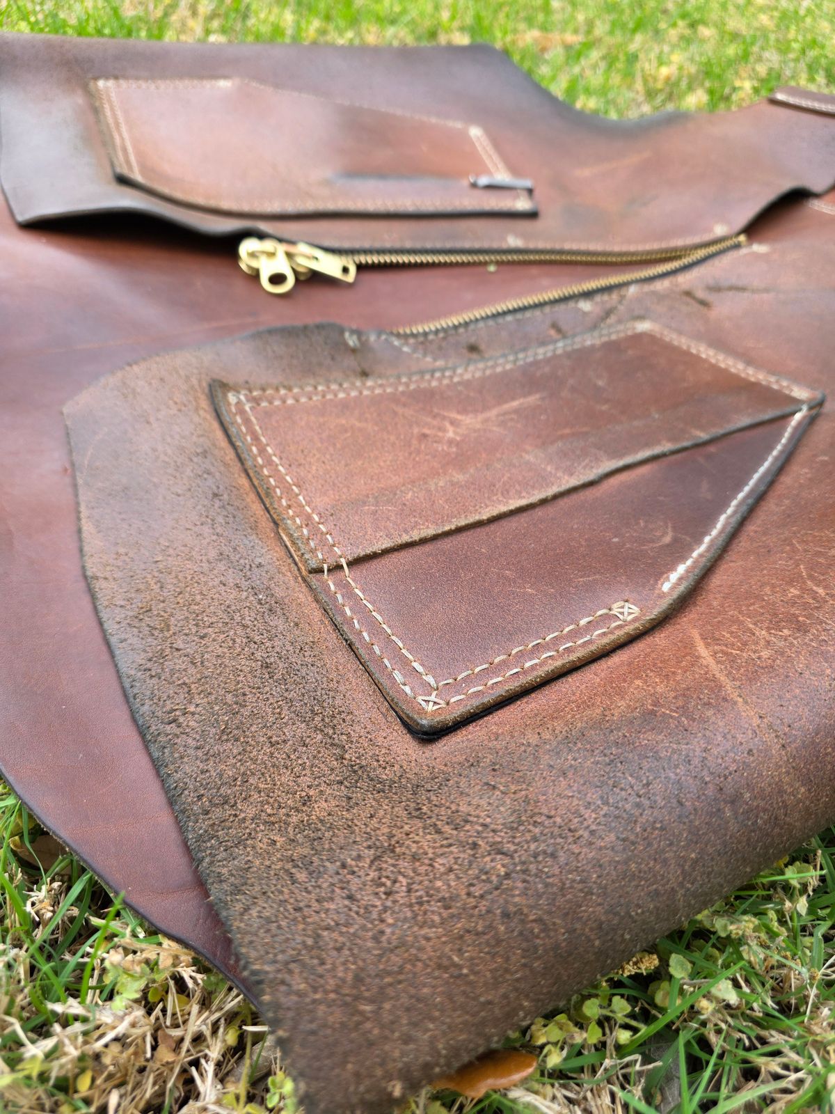 Photo by Pale_Highl1ight on April 1, 2026 of the Pale Highlight Natural Waxed Flesh Vest in Horween Natural Waxed Flesh.