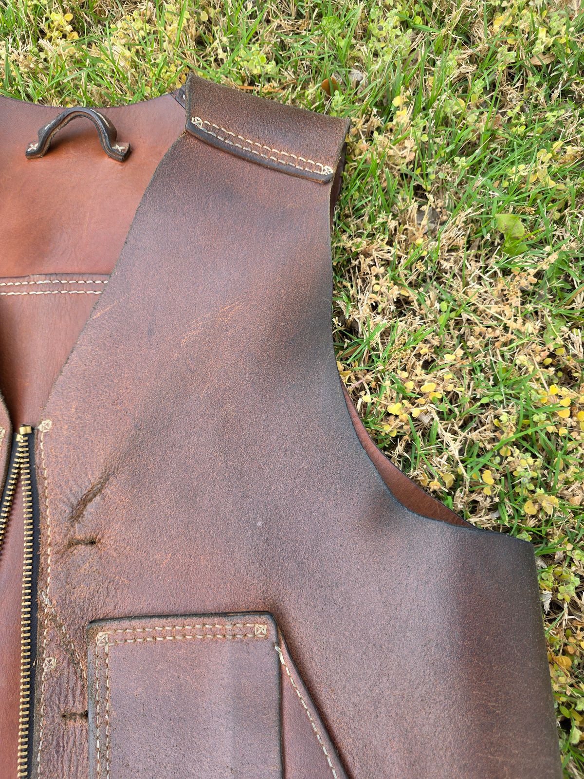 Photo by Pale_Highl1ight on April 1, 2026 of the Pale Highlight Natural Waxed Flesh Vest in Horween Natural Waxed Flesh.