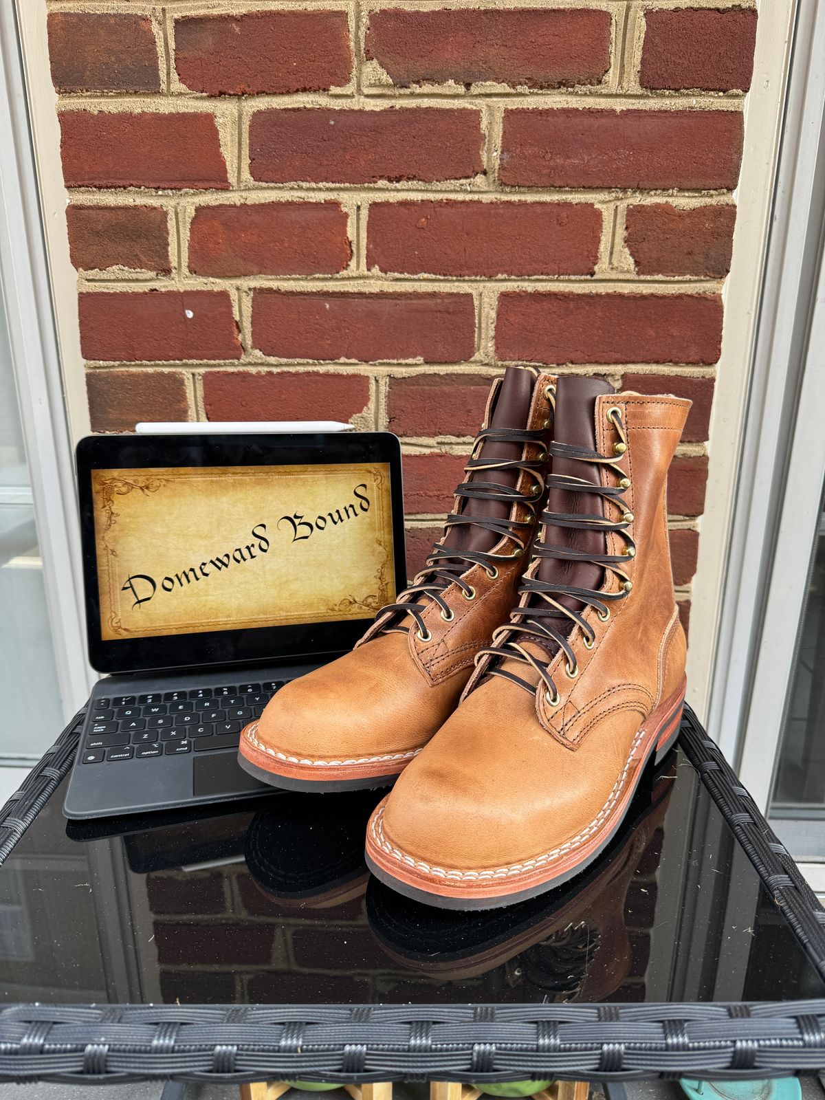 Photo by amcape on October 5, 2023 of the Nicks Officer in Horween Natural Dublin.