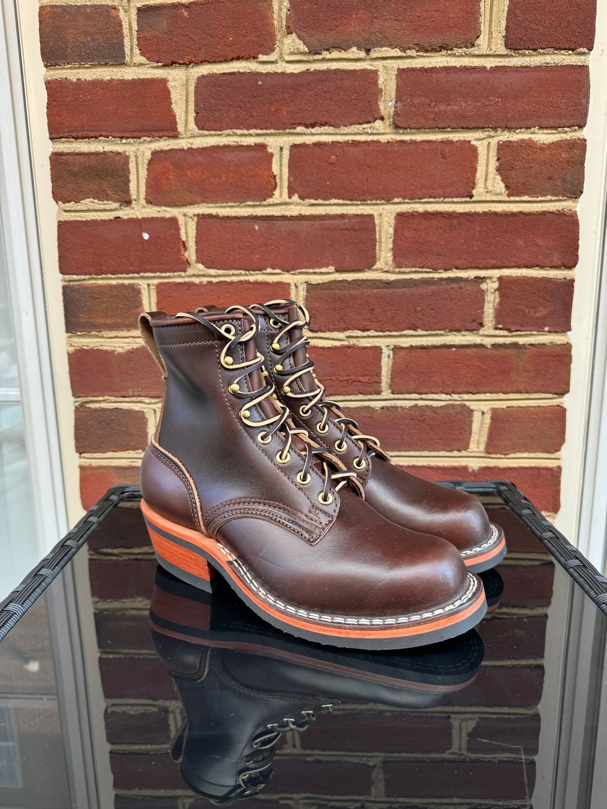 Photo by amcape on October 3, 2023 of the Nicks Robert in Horween Brown Chromexcel.