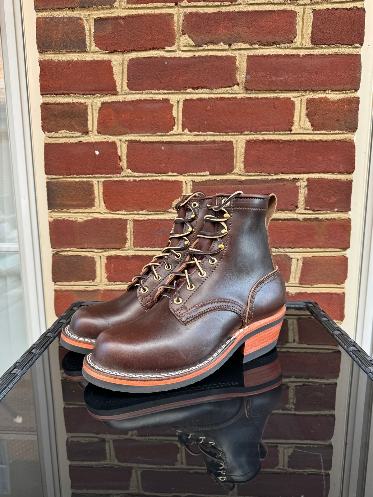 Photo by amcape on October 3, 2023 of the Nicks Robert in Horween Brown Chromexcel.