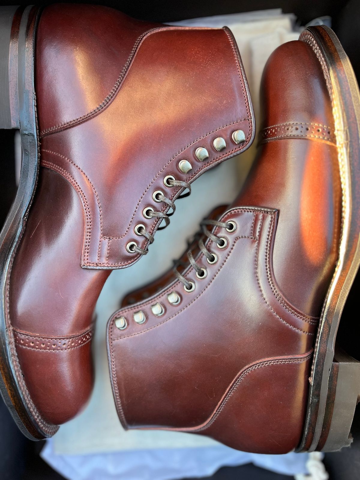Photo by korage on October 4, 2023 of the Viberg Service Boot BCT in Horween Color 4 Shell Cordovan.